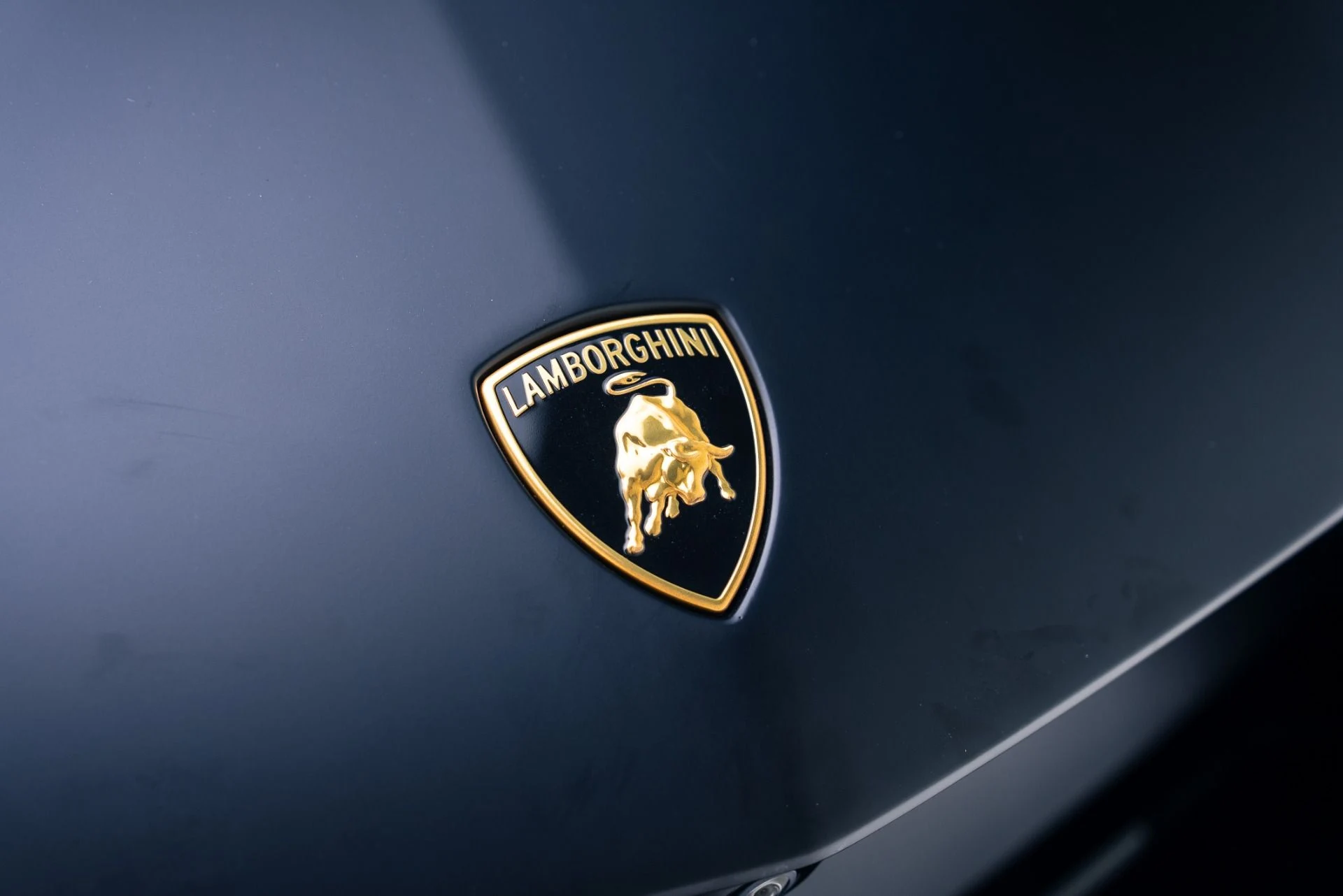 mph010_866823527_Used_2024_Lamborghini_Revuelto_1764709282_c329b38c15