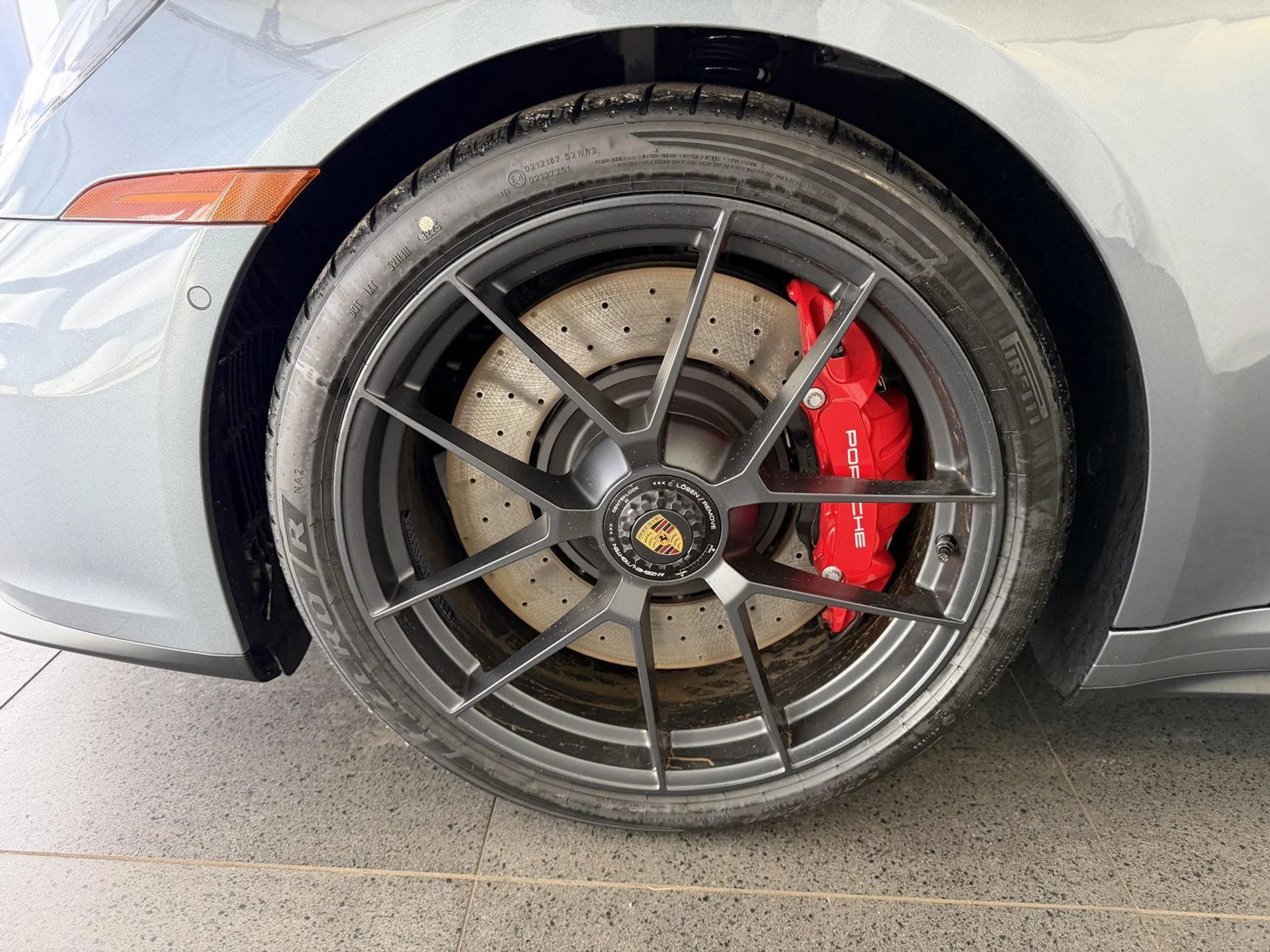 mph010_867240424_836b138f78fa447938f1a7166918399cx_f29c3c7831