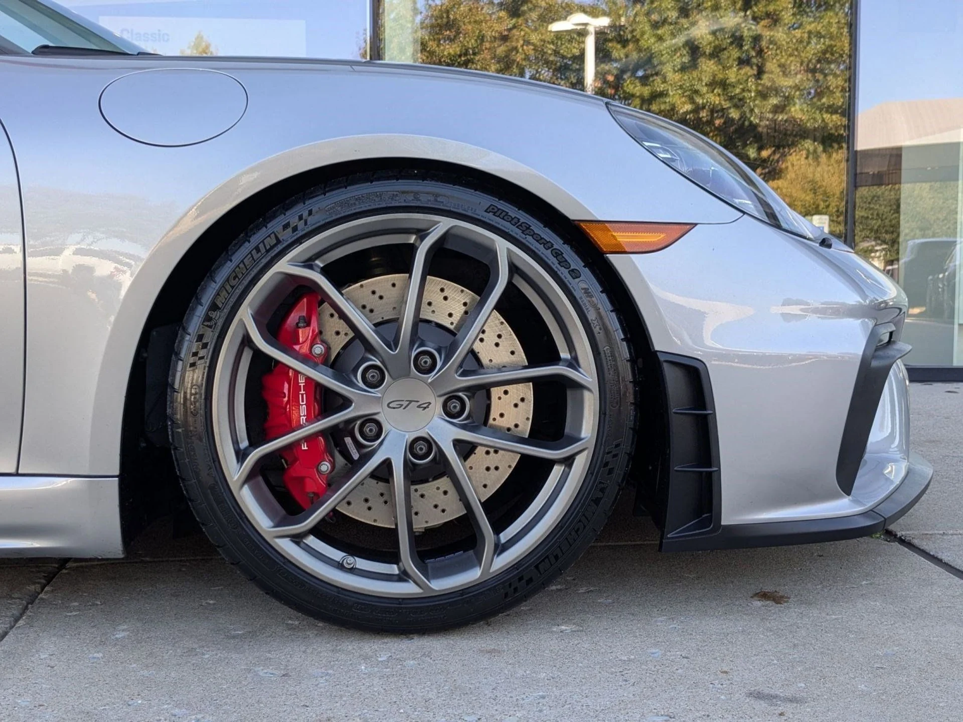 mph010_877557045_cea80f46c21429489983d2ff62ad8ab2x_740e6118c3