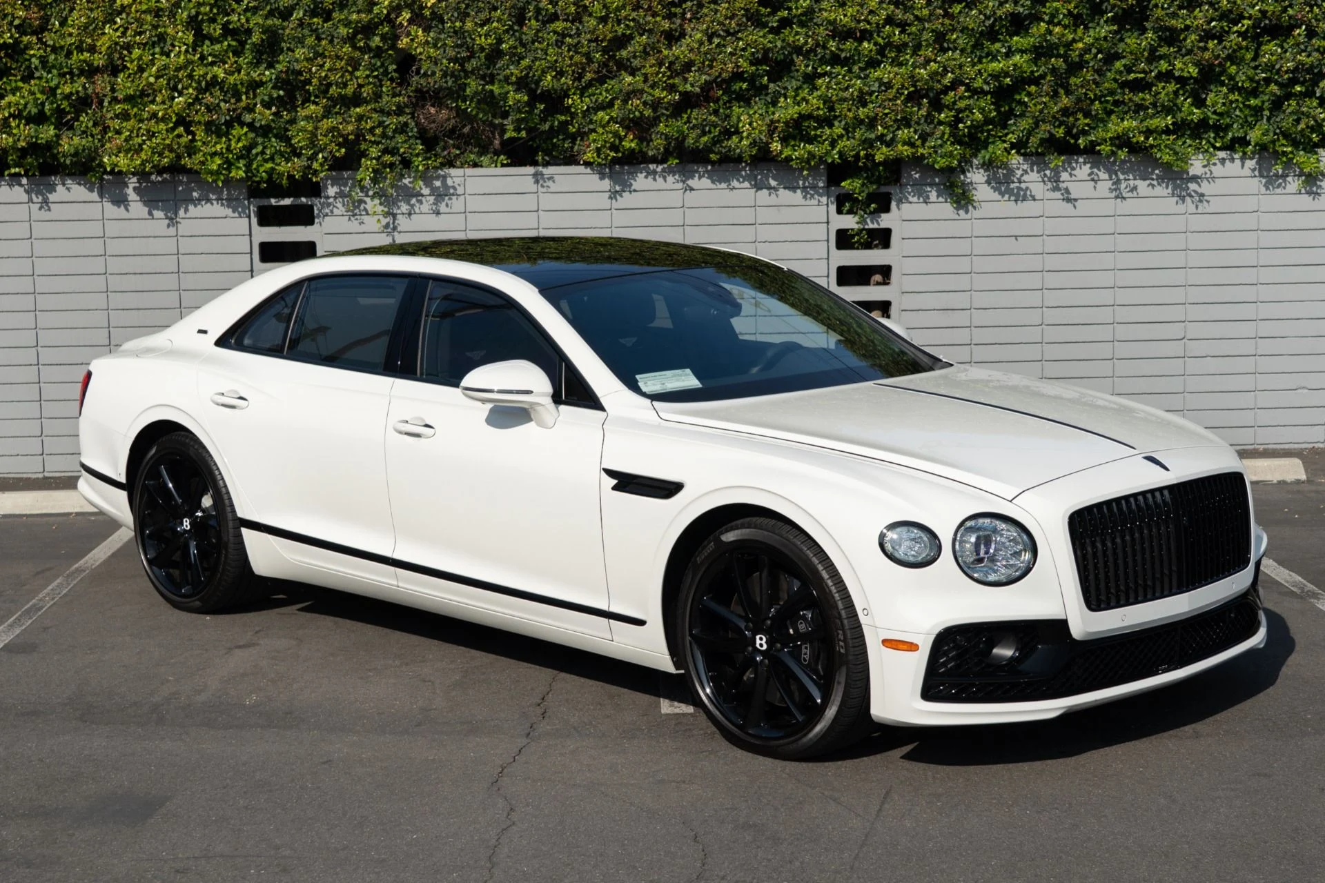 mph010_880259526_Used_2024_Bentley_Flying_Spur_Edition_8_1757964716_5f01b35624