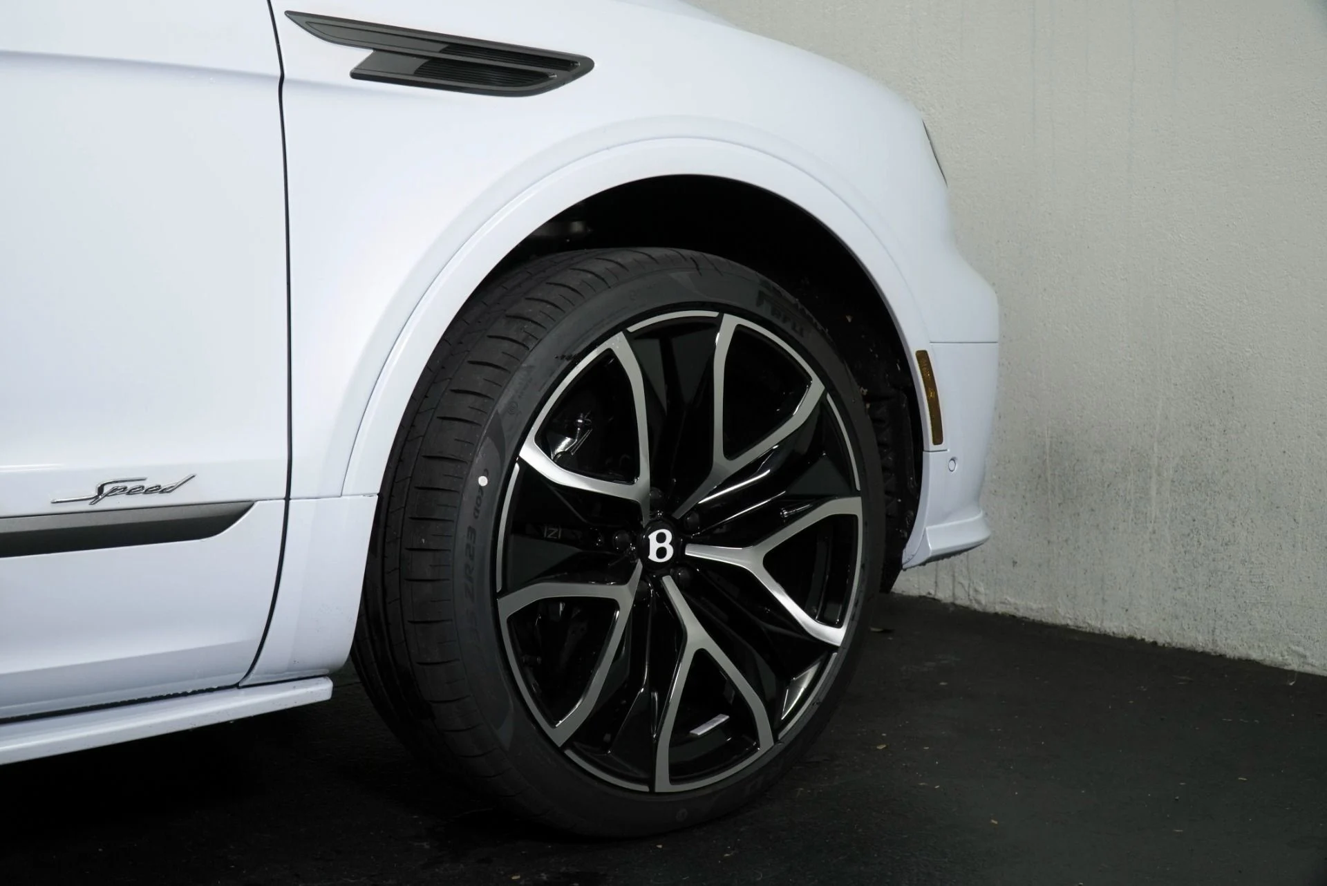 mph010_884176050_New_2026_Bentley_Bentayga_Speed_1767900450_0b9fe0db09