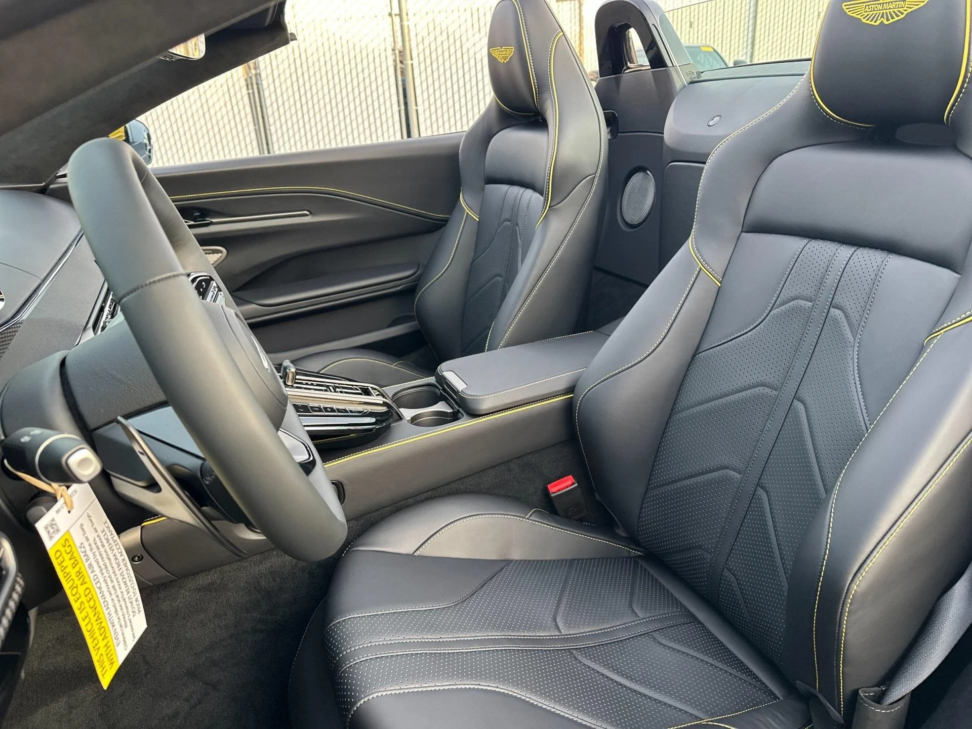 mph010_907483535_New_2026_Aston_Martin_Vantage_Roadster_1764774694_f8b4c72ef4