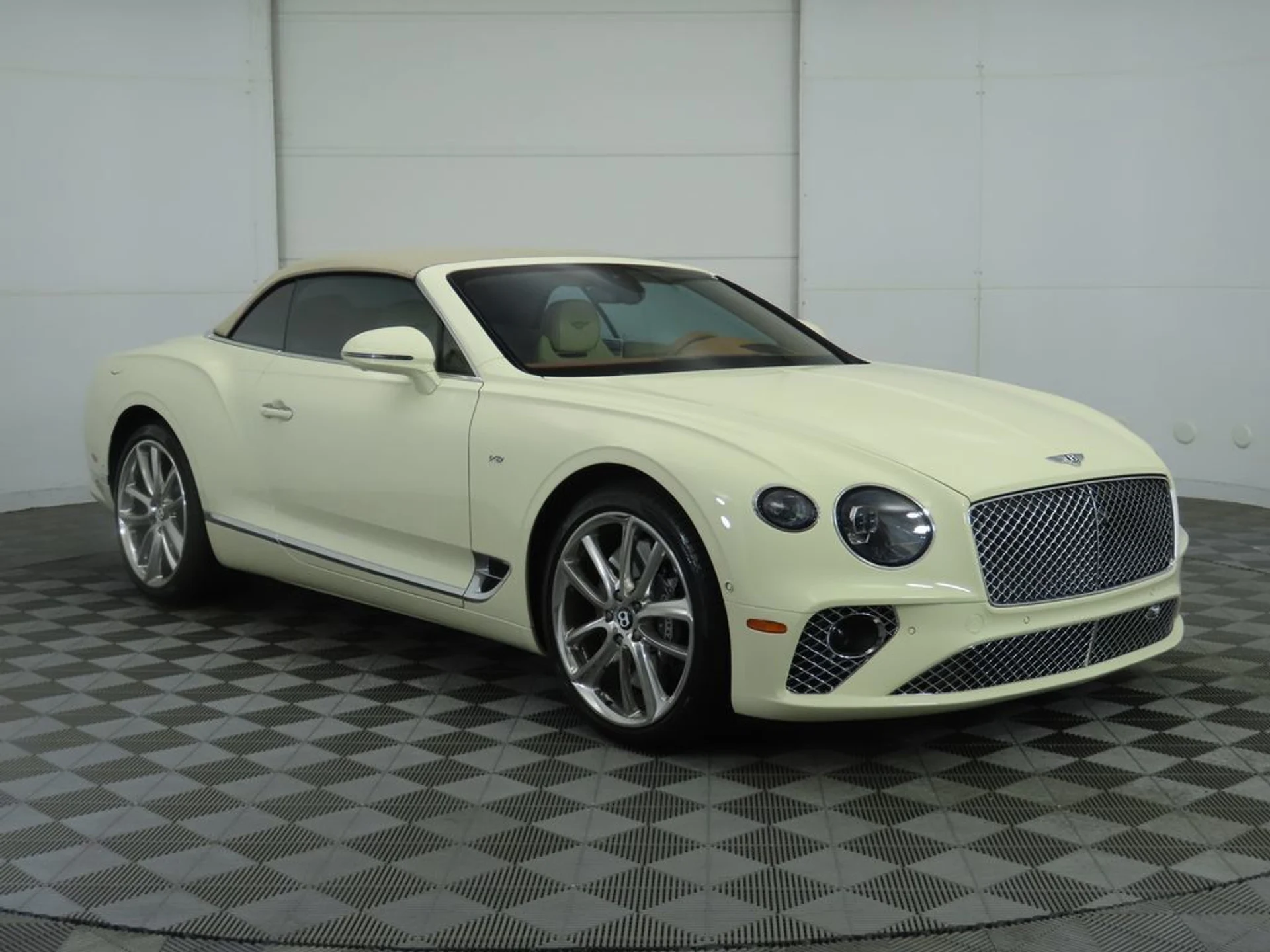 mph010_908828847_used_2022_bentley_continental_gtmullinerconvertible_8119_22887196_11_1024_7021f296e3