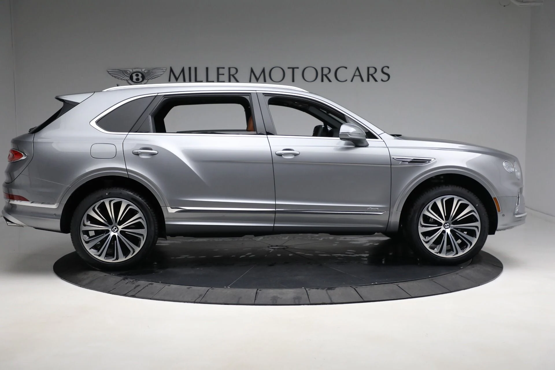 mph010_909942482_Used_2023_Bentley_Bentayga_EWB_Azure_V8_047bdb0d13