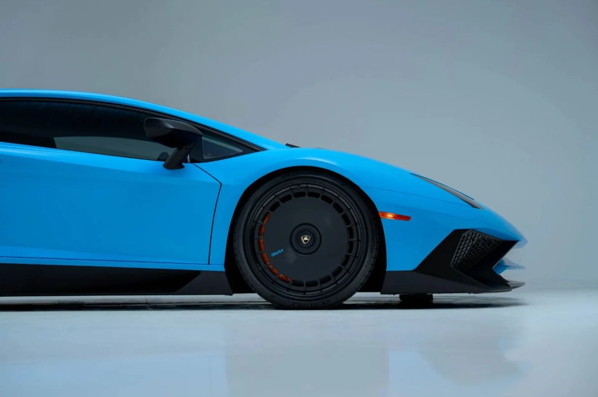 mph010_924517596_Used_2017_Lamborghini_Aventador_SV_1786551969_d936be2517