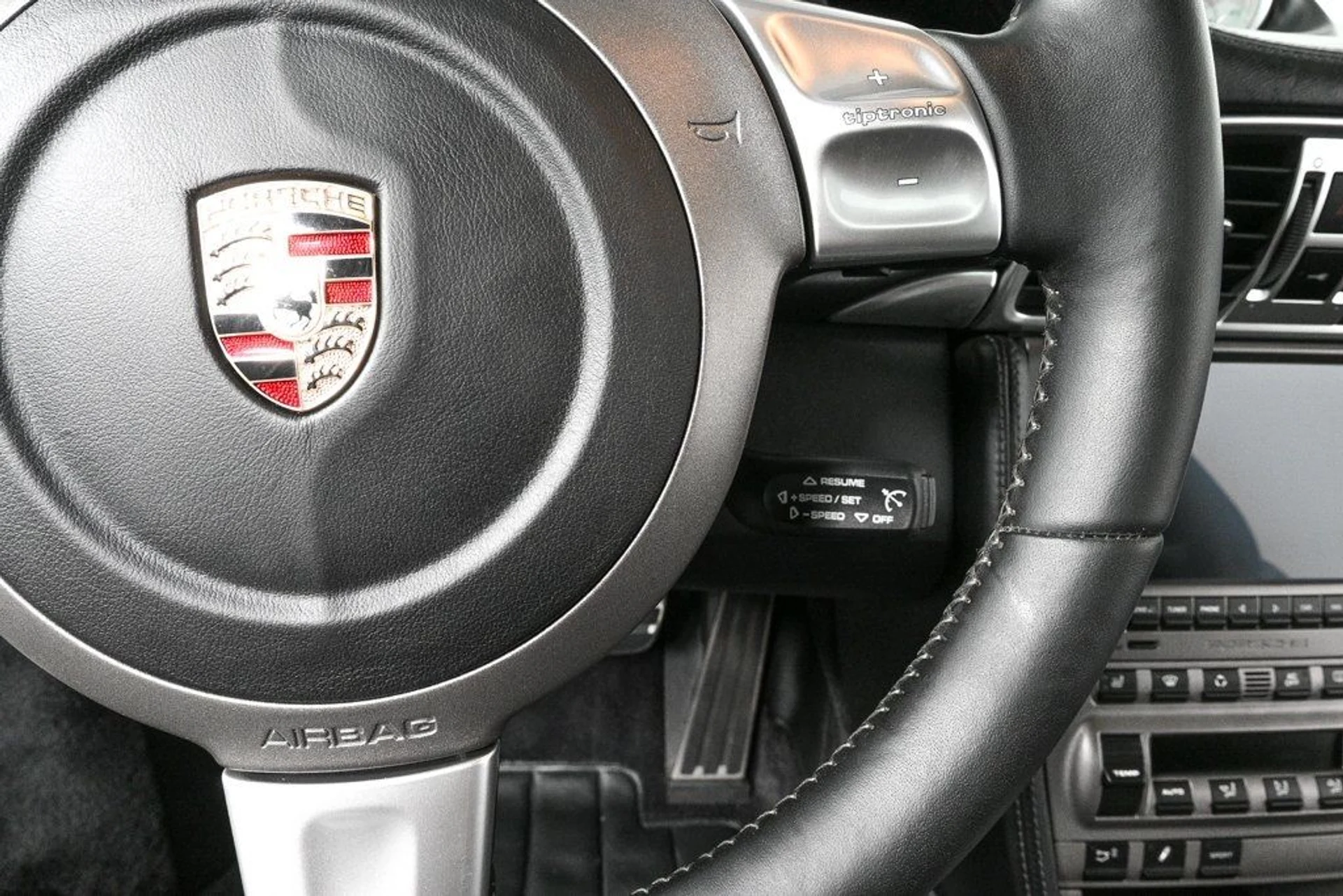 mph010_924552939_a164f36b4ecb430cb49ae9efb05473ab_704850dba5