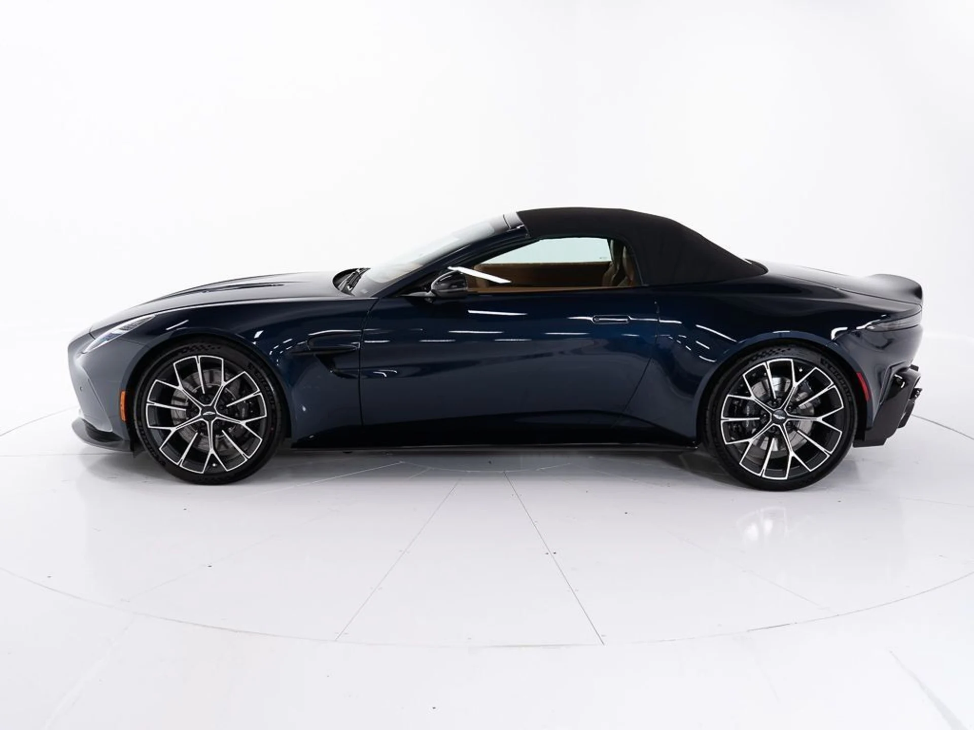 mph010_924857041_c04f287b52348d14309b0841bbabdbb7_612ab2df8f