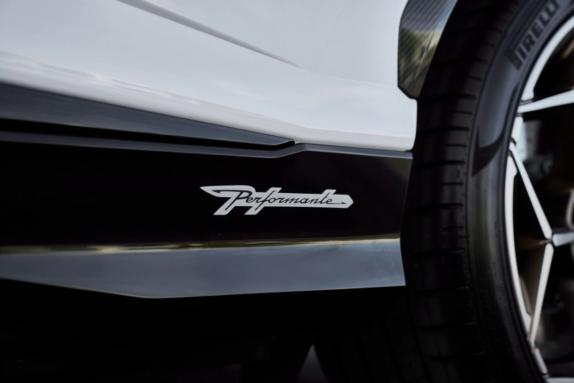 mph010_924994562_Used_2024_Lamborghini_Urus_Performante_1764730675_30629a3476