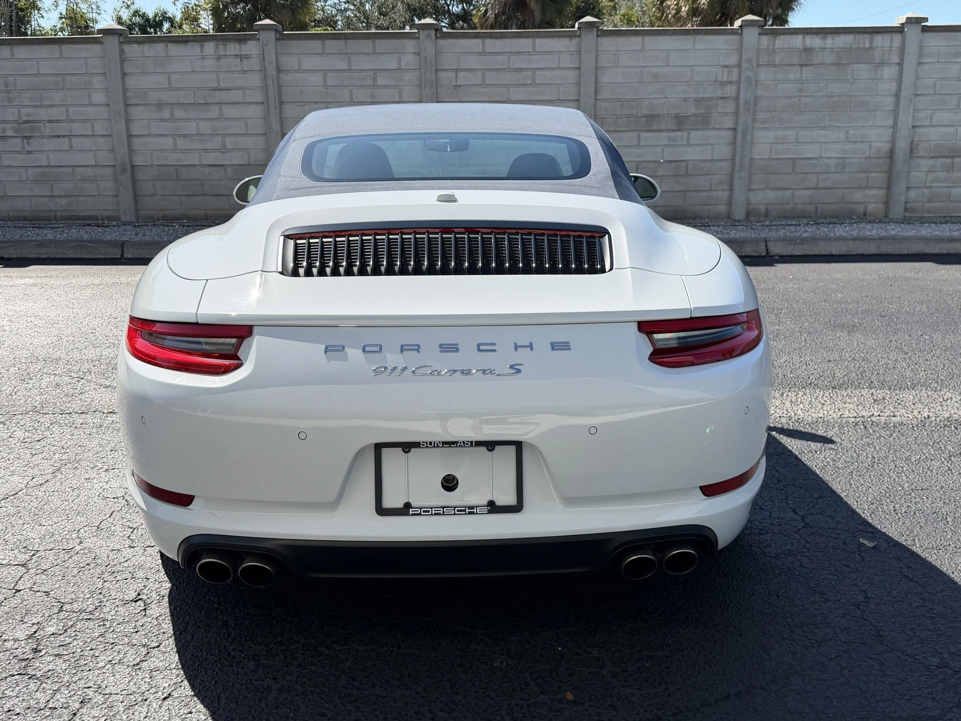 mph010_926682123_75397e65bd9957655304b52fcc920950x_fa35354a7f