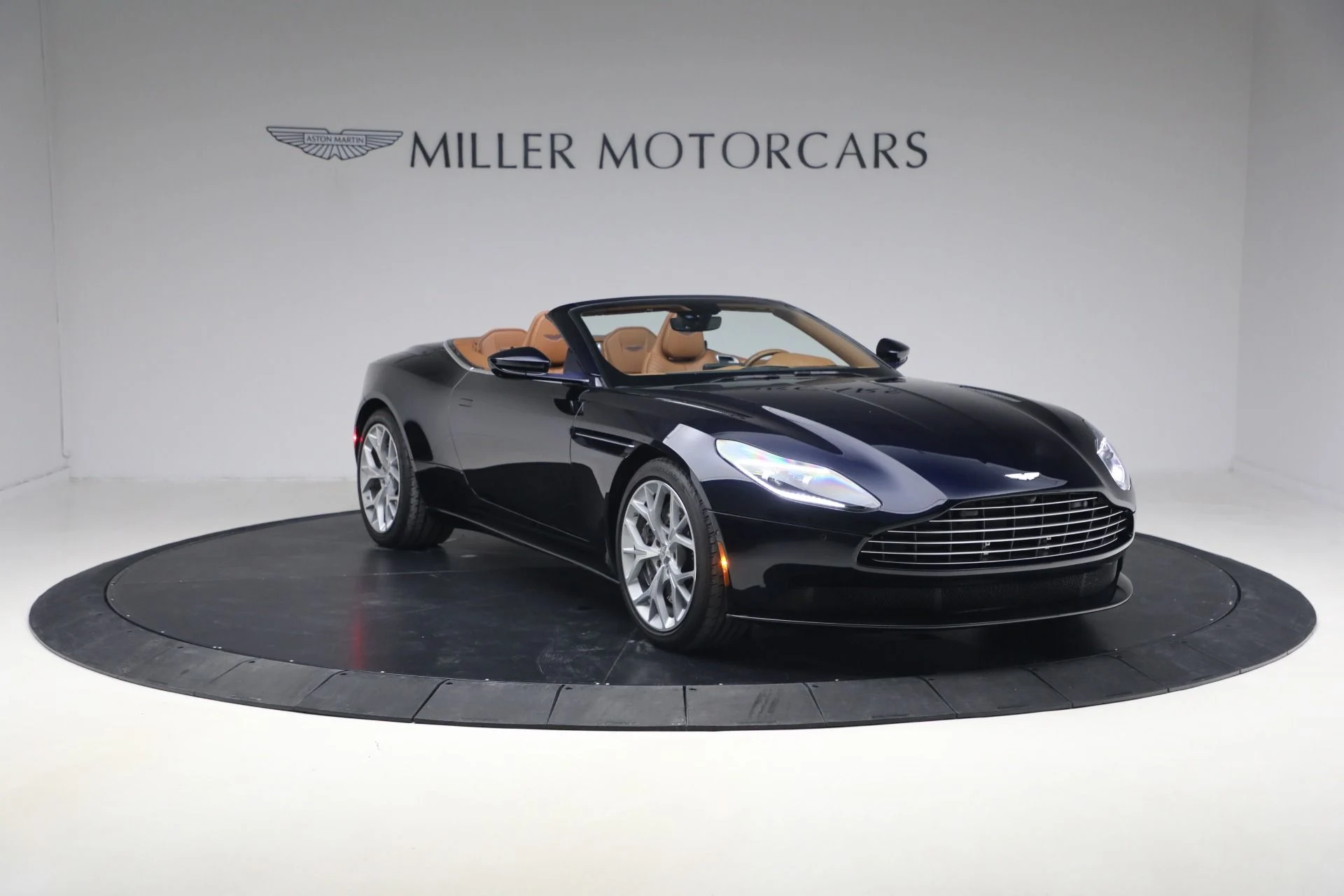 mph010_928421215_Used_2019_Aston_Martin_DB_11_Volante_1770764888_687f77f697