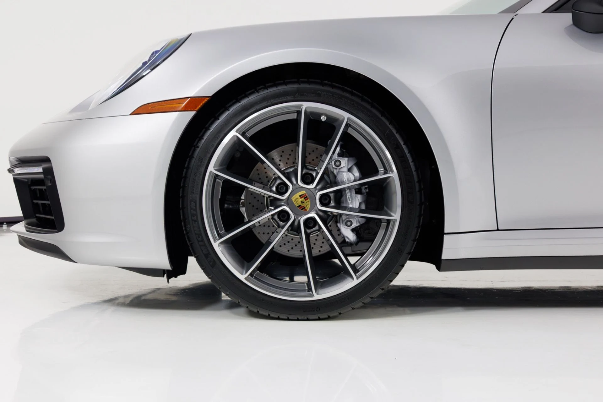 mph010_931678332_Used_2022_Porsche_911_Carrera_1773941180_68490c0ee6