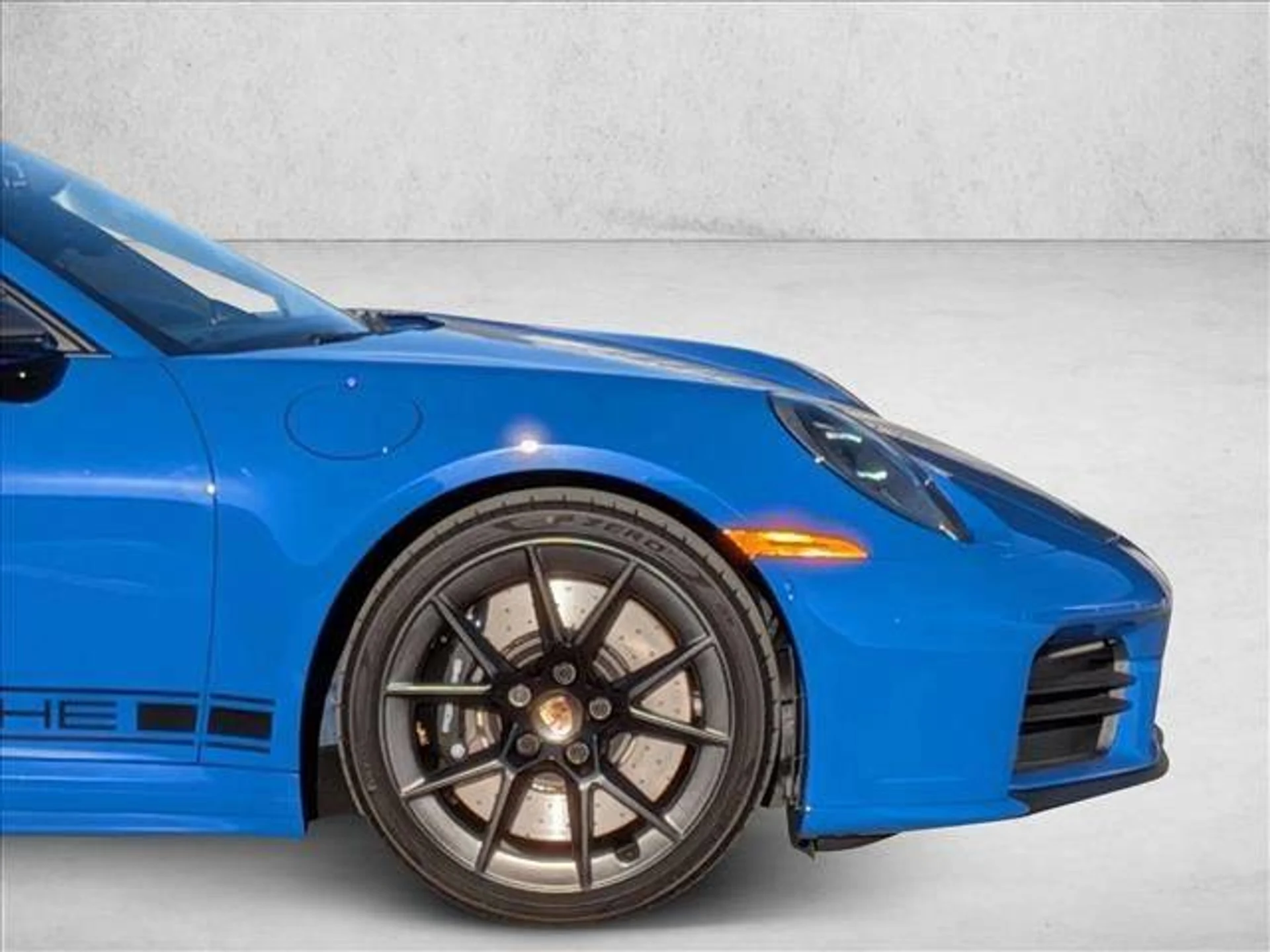 mph010_933604175_83f593bc3e3c8f4ae3abe6de64b327a9x_3f09101cec