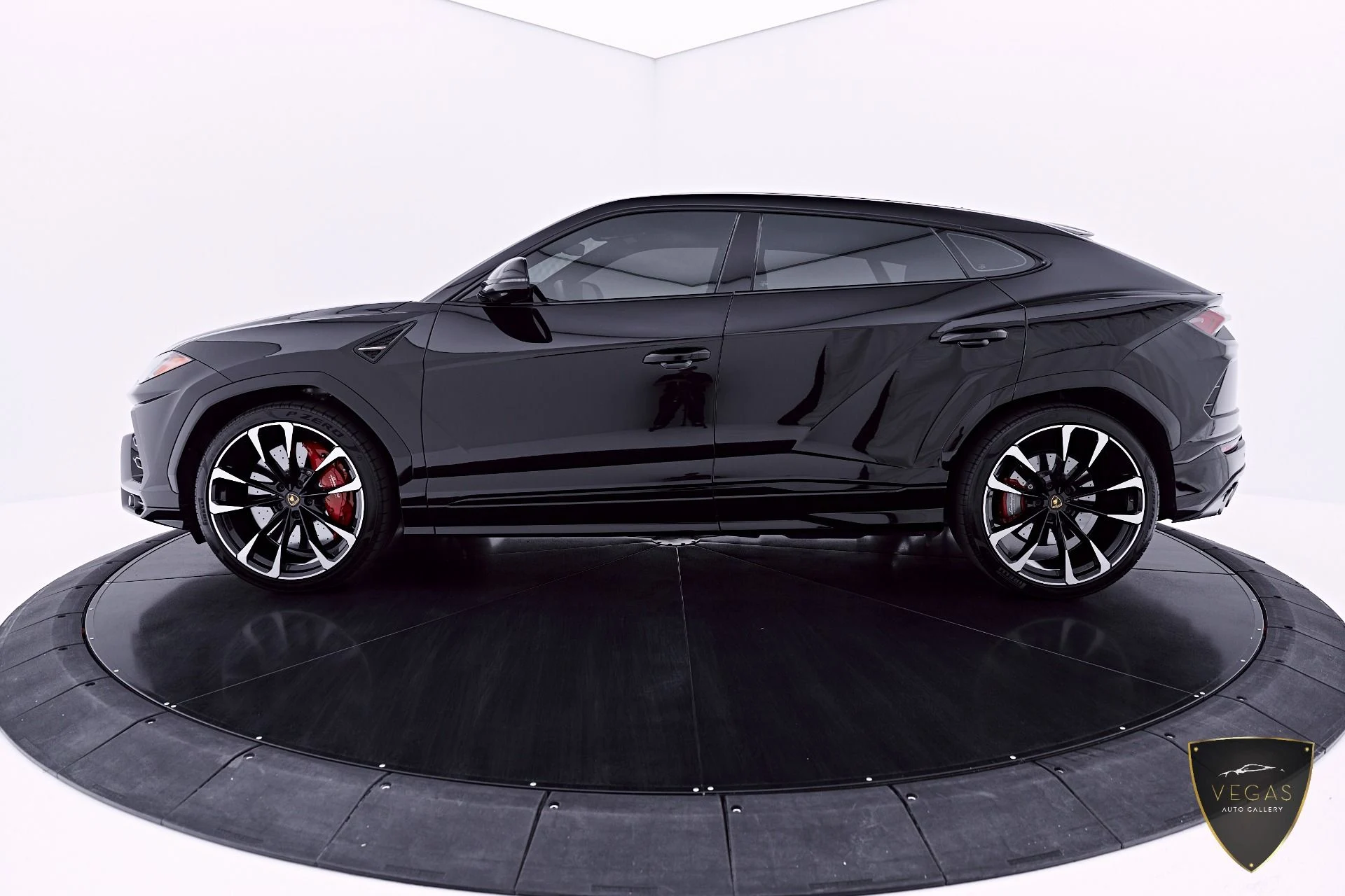 mph010_93534337_Used_2022_Lamborghini_Urus_1782338921_283e89a532