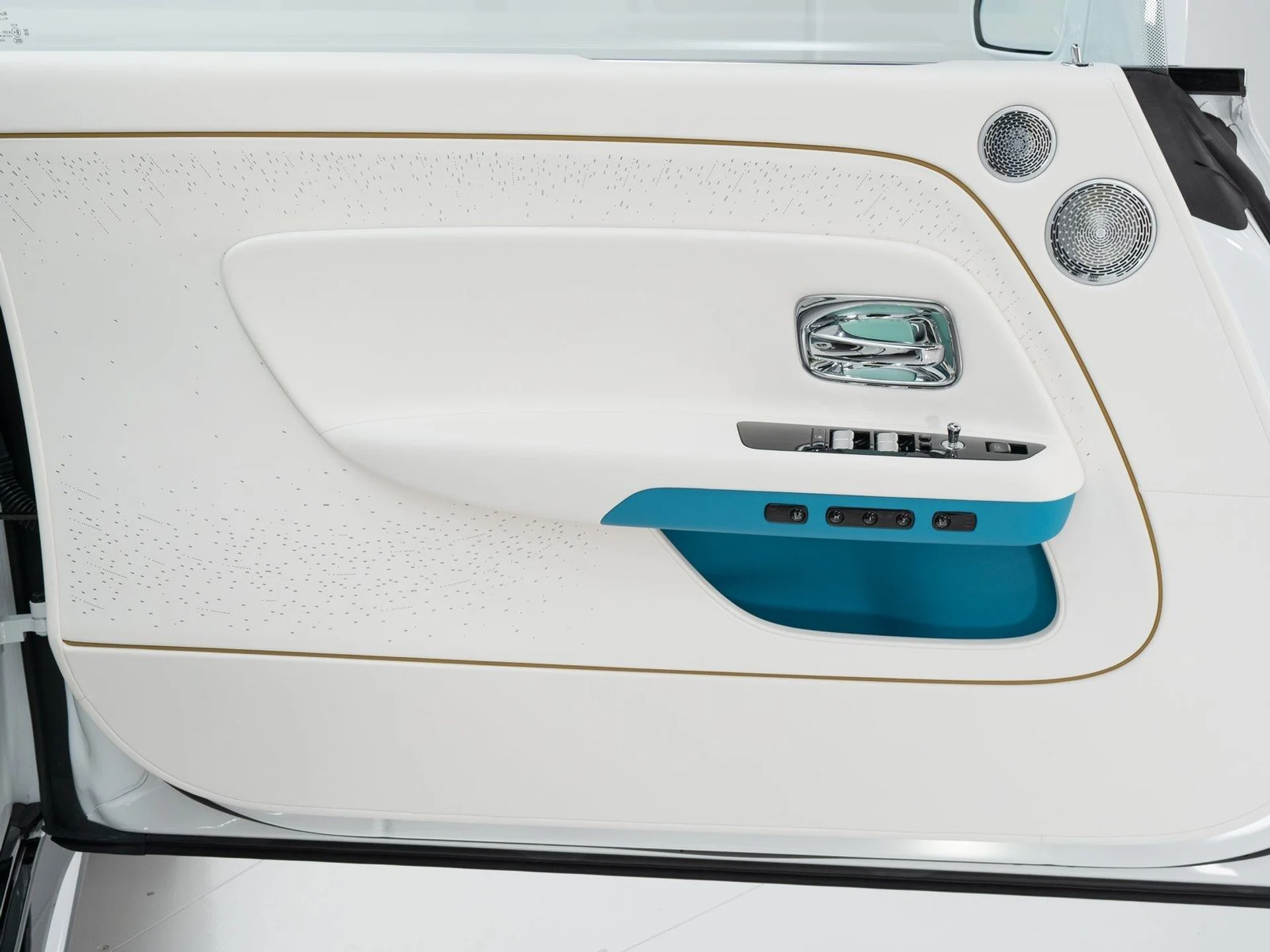 mph010_935409083_74c3097d5eb1c080f1cd53a64f06d646_da3dd316af