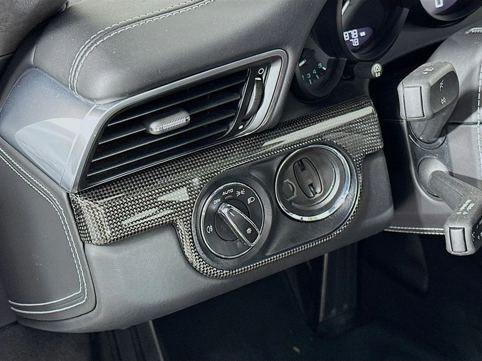 mph010_944823695_37d38ac0b6fe9a82c7875b75f435b91ax_1018b3d75b