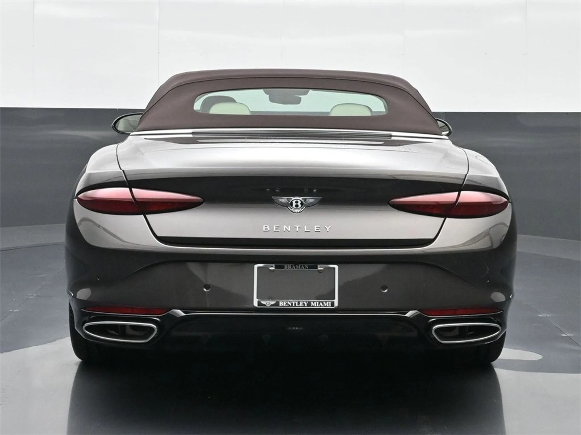 mph010_950316385_00b475a3ea684a1f160559f79dcb2297x_747d1864f8