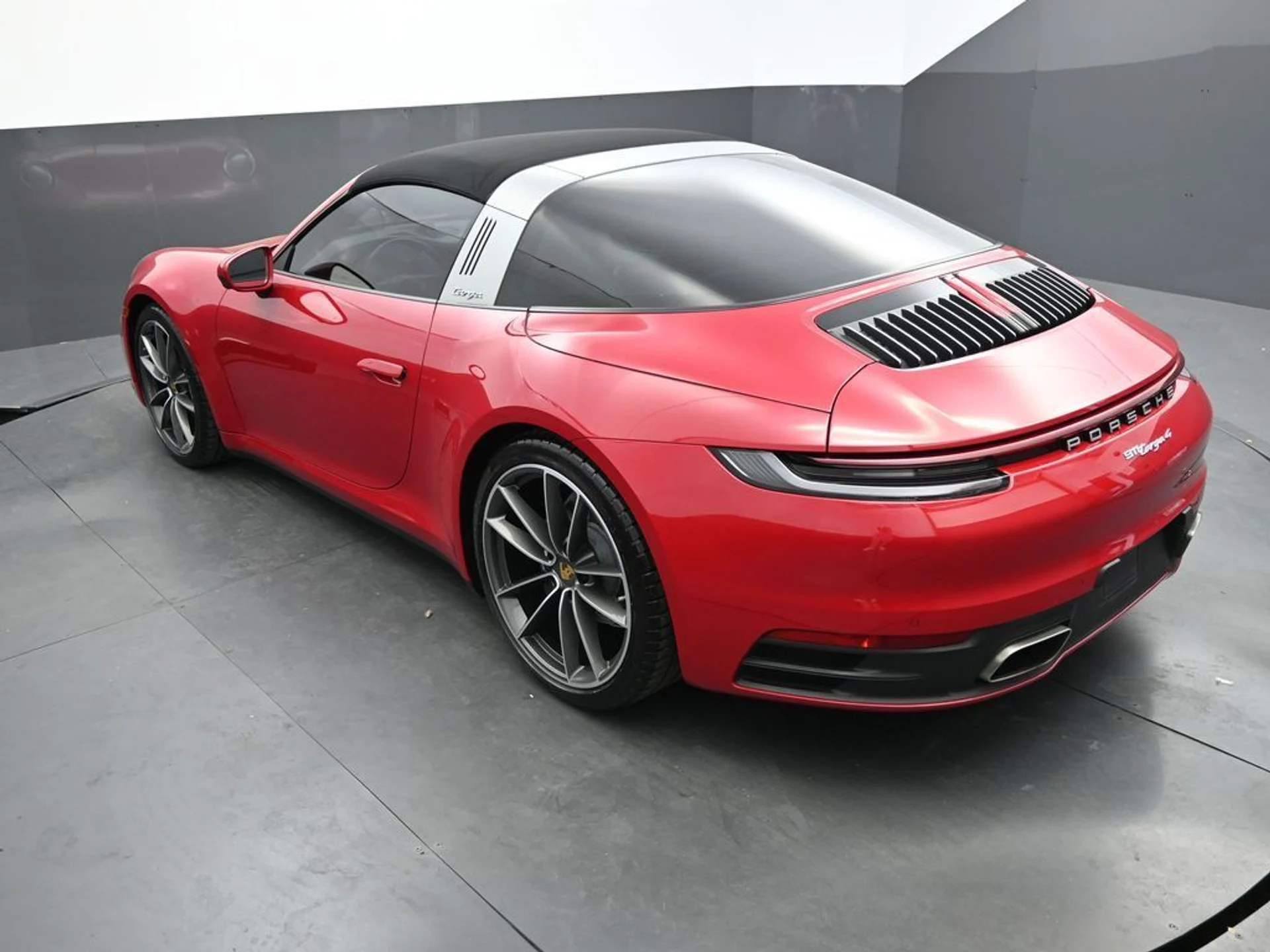 mph010_958700427_2a40776c49e1d3f0042149eada5b7628x_d15fbe709c