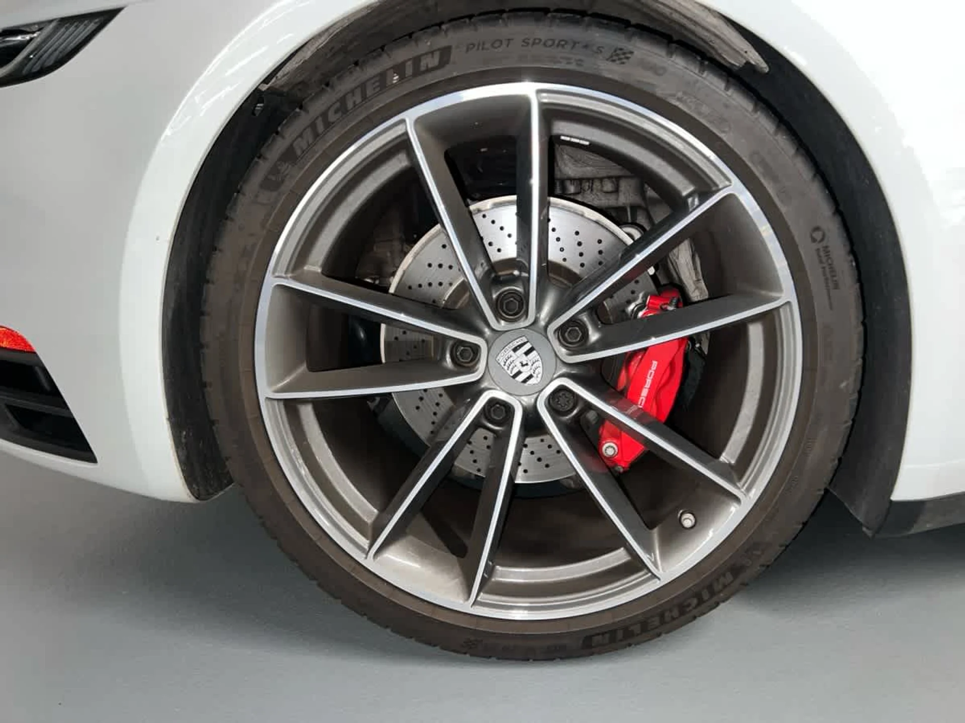 mph010_962898750_2bca076834f2720cc3d16d518fb3299ax_0eabc0bb8e