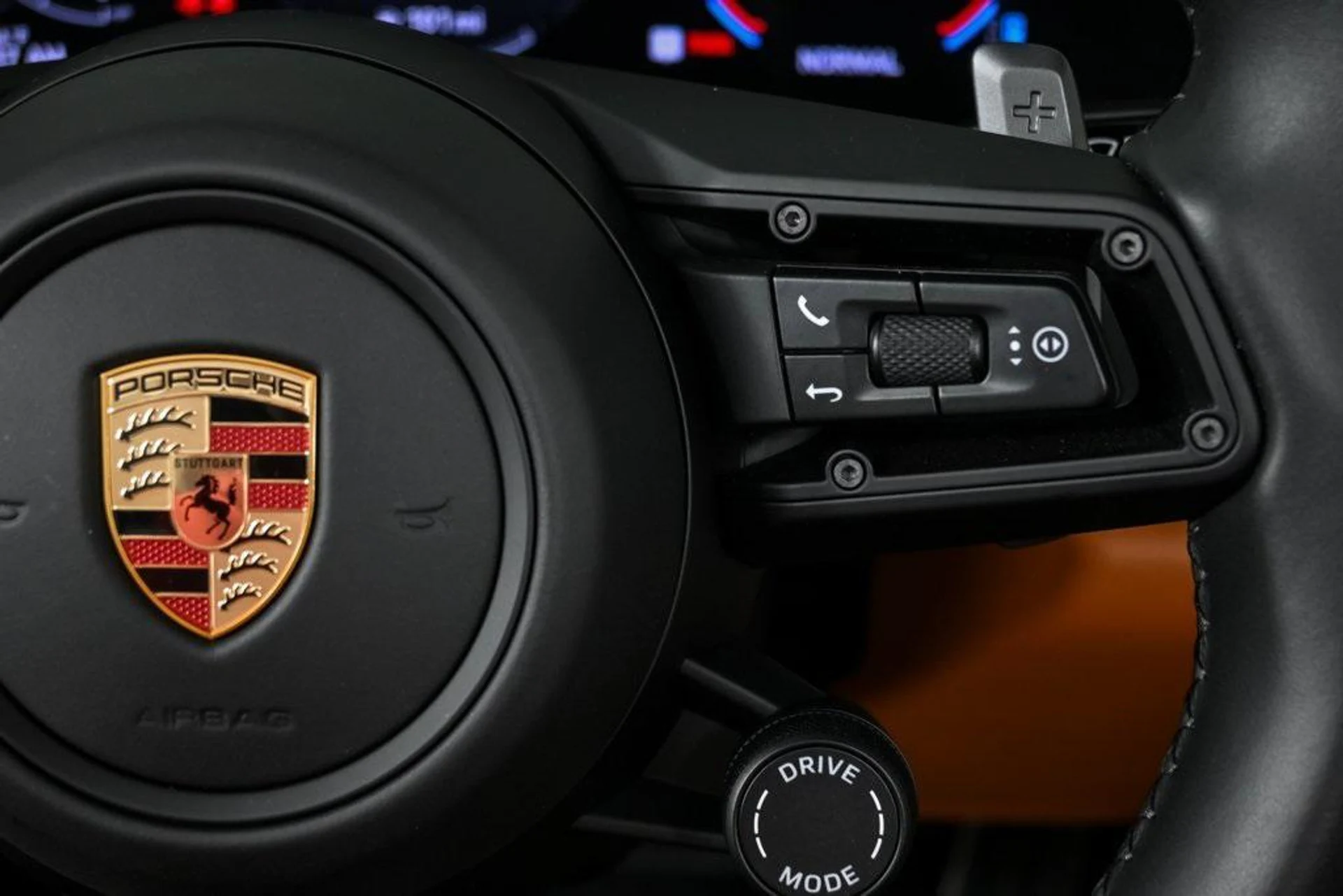 mph010_964418270_b7_ELO_Sc_P0_RA_Sy_GU_6_AF_Wa_WD_03_GBU_1ad660237e