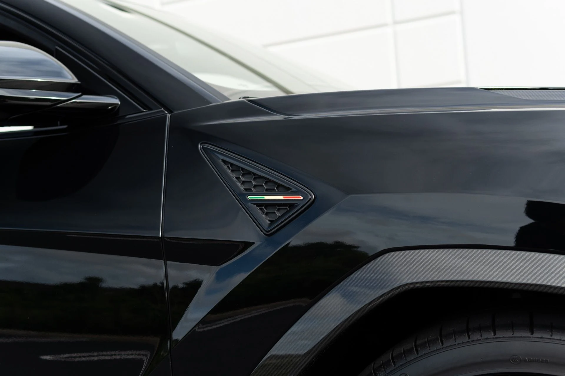 mph010_968523790_Used_2024_Lamborghini_Urus_Performante_1766445778_e495b8c5eb