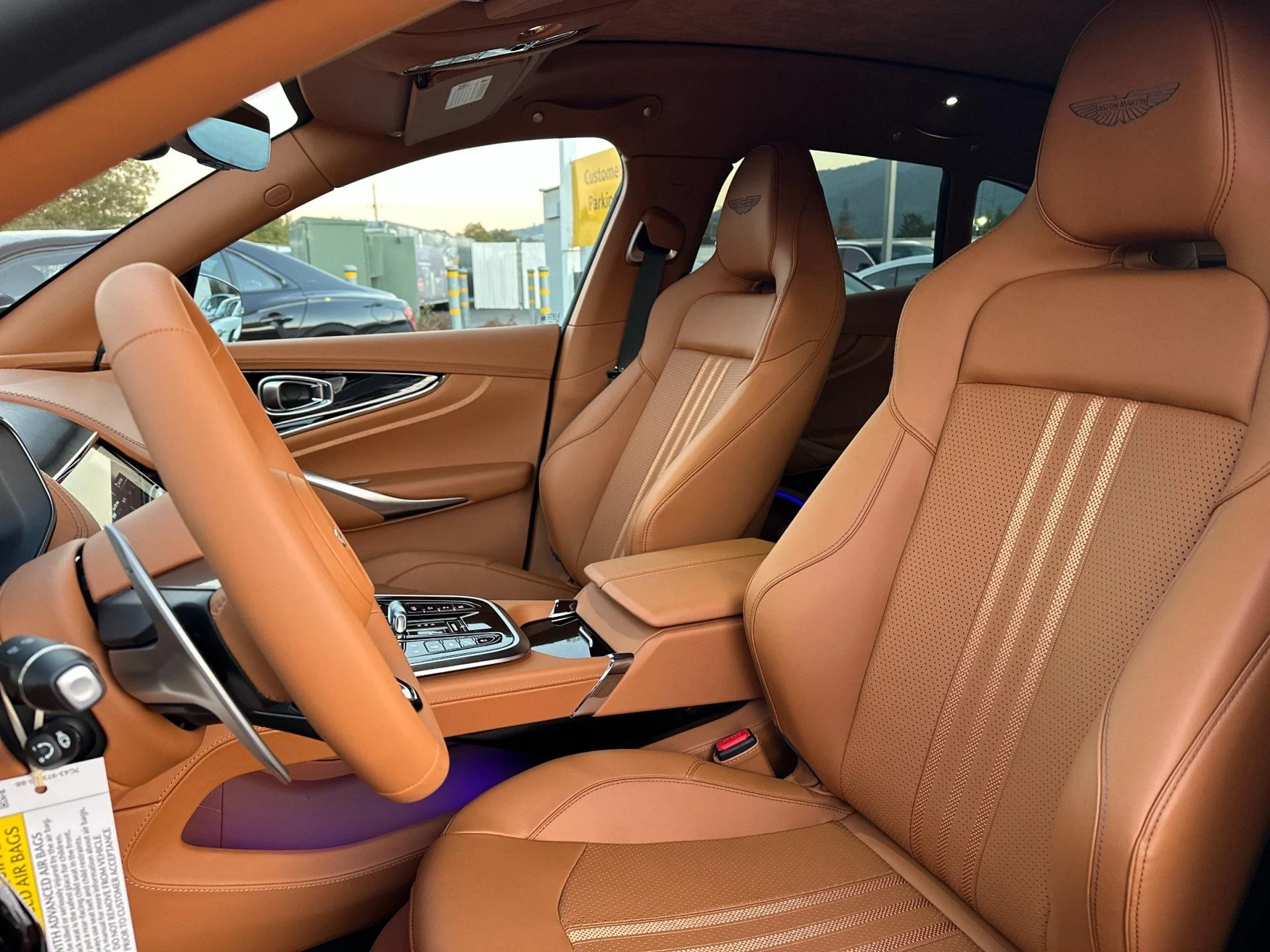 mph010_972814166_New_2026_Aston_Martin_DBX_707_1764949831_20bff3a8b4