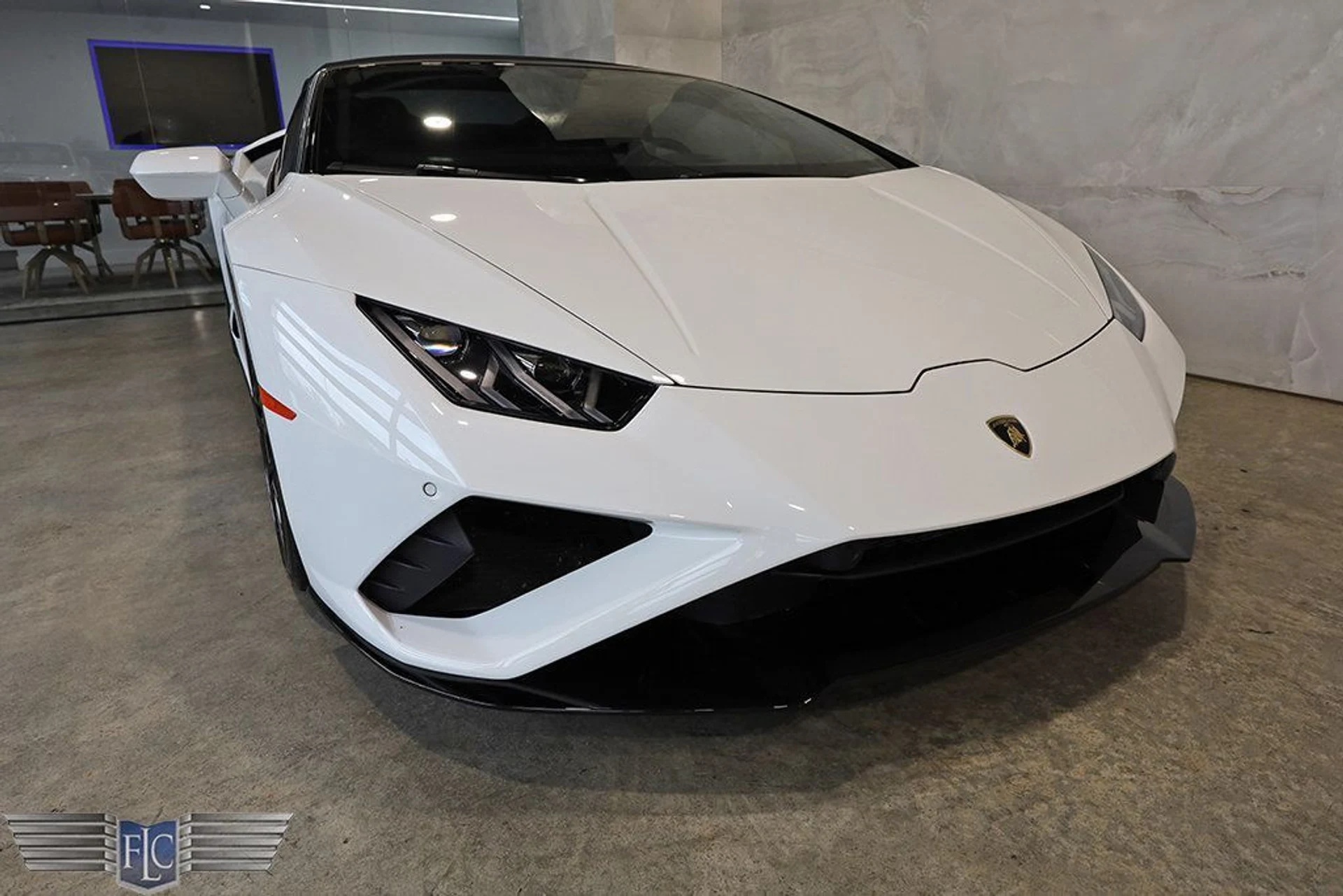 mph010_97436452_used_2020_lamborghini_huracan_evo_spyderrwd_9689_22838869_11_1024_2ff6d13682
