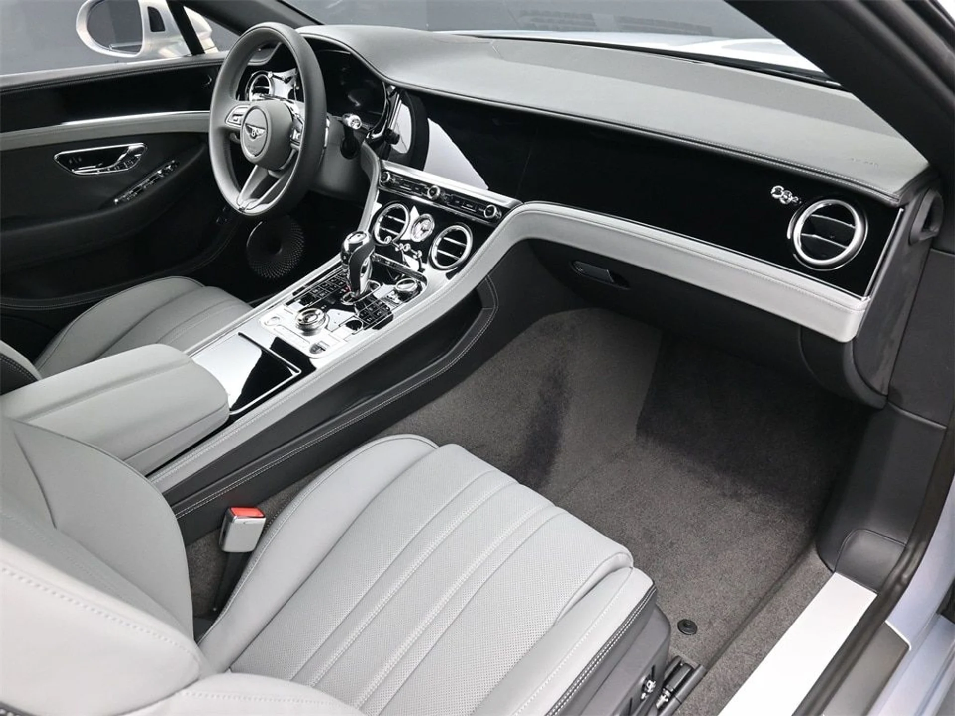 mph010_977925421_6bc9bfed5e300b2c31554698866e6d7cx_b268c6913e