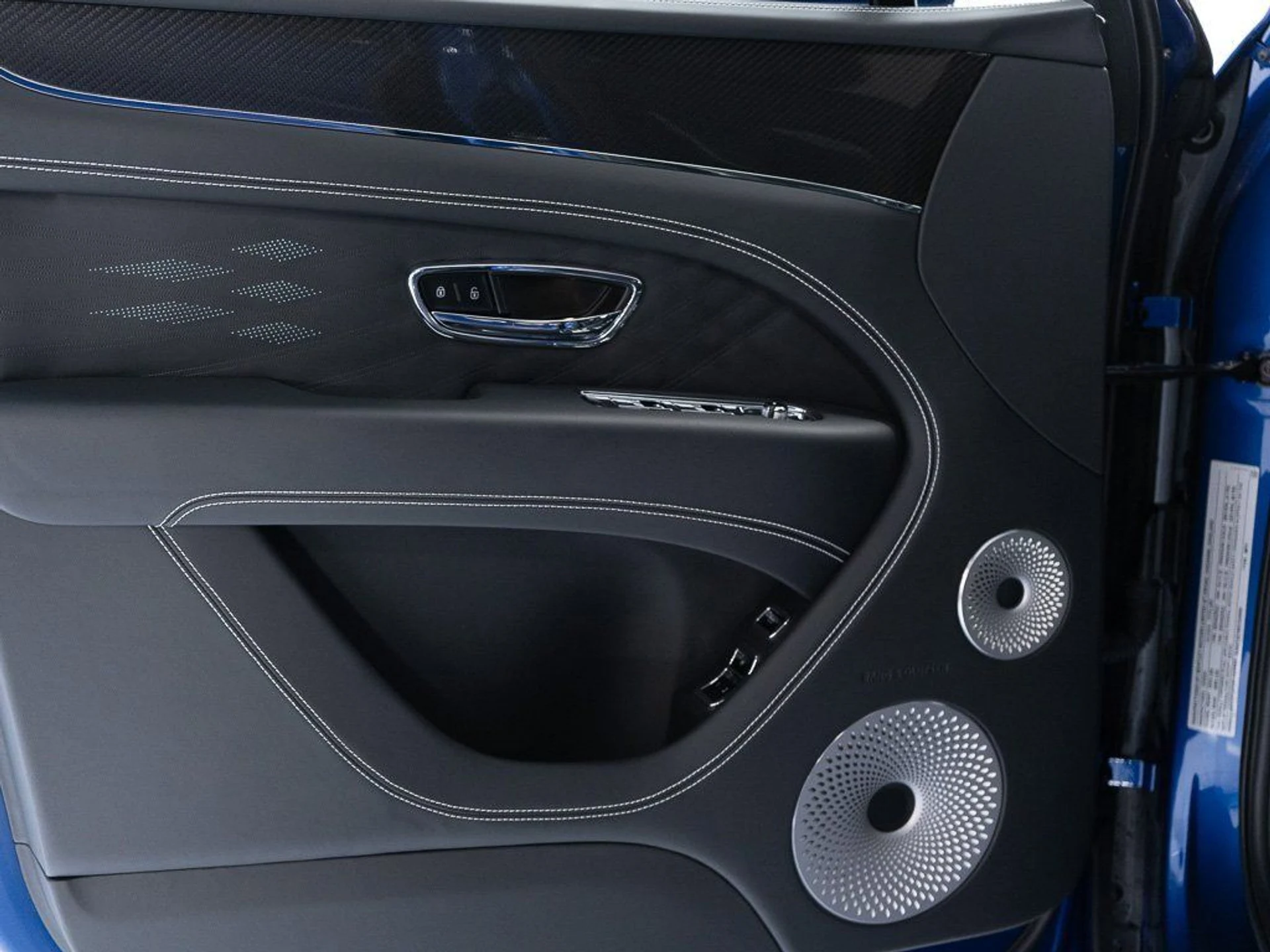 mph010_978286910_a07e6222109c4dcc924d7b6eee2f4c36_359af1be98