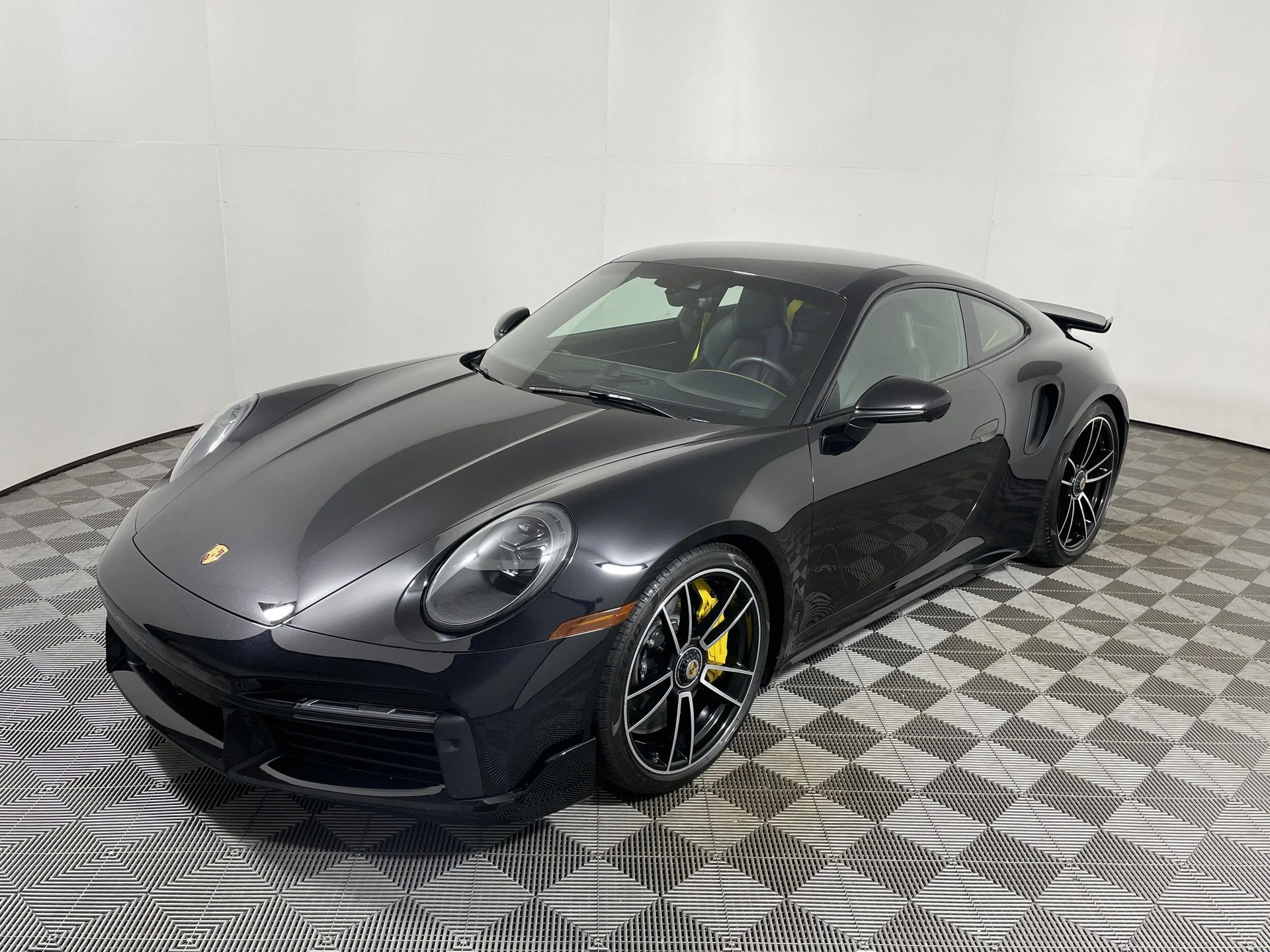 mph010_979869239_abe9385779172eeddd9347def918841ax_690965efc2