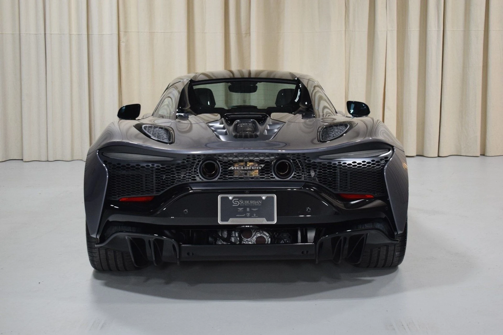 mph010_985611690_84fcf298be5fe7e1f4c040c617510236x_e2a70595f6