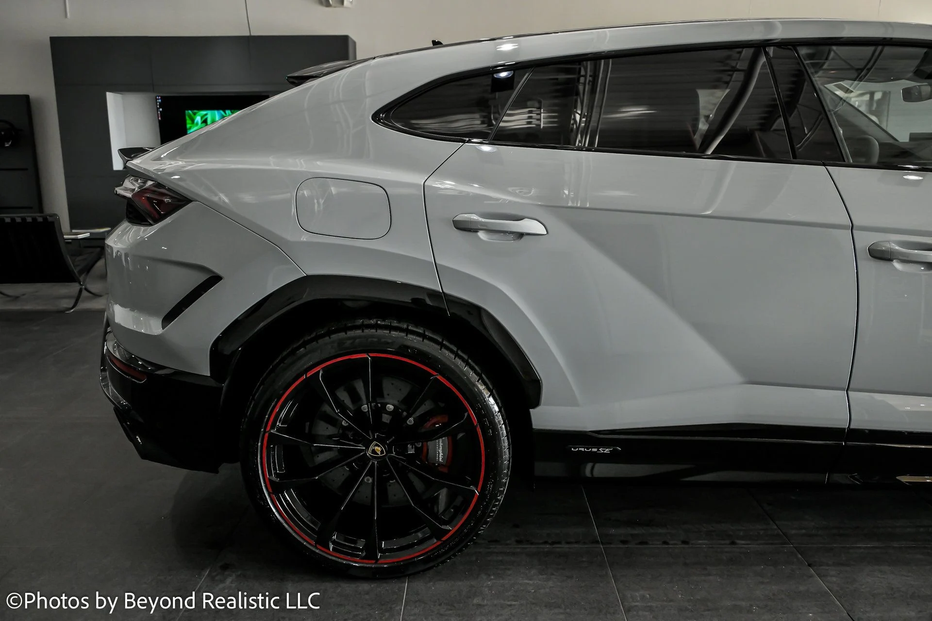 mph010_989076337_c9ba59ec7a09d75129921bcfcf577f8bx_7427e29f57