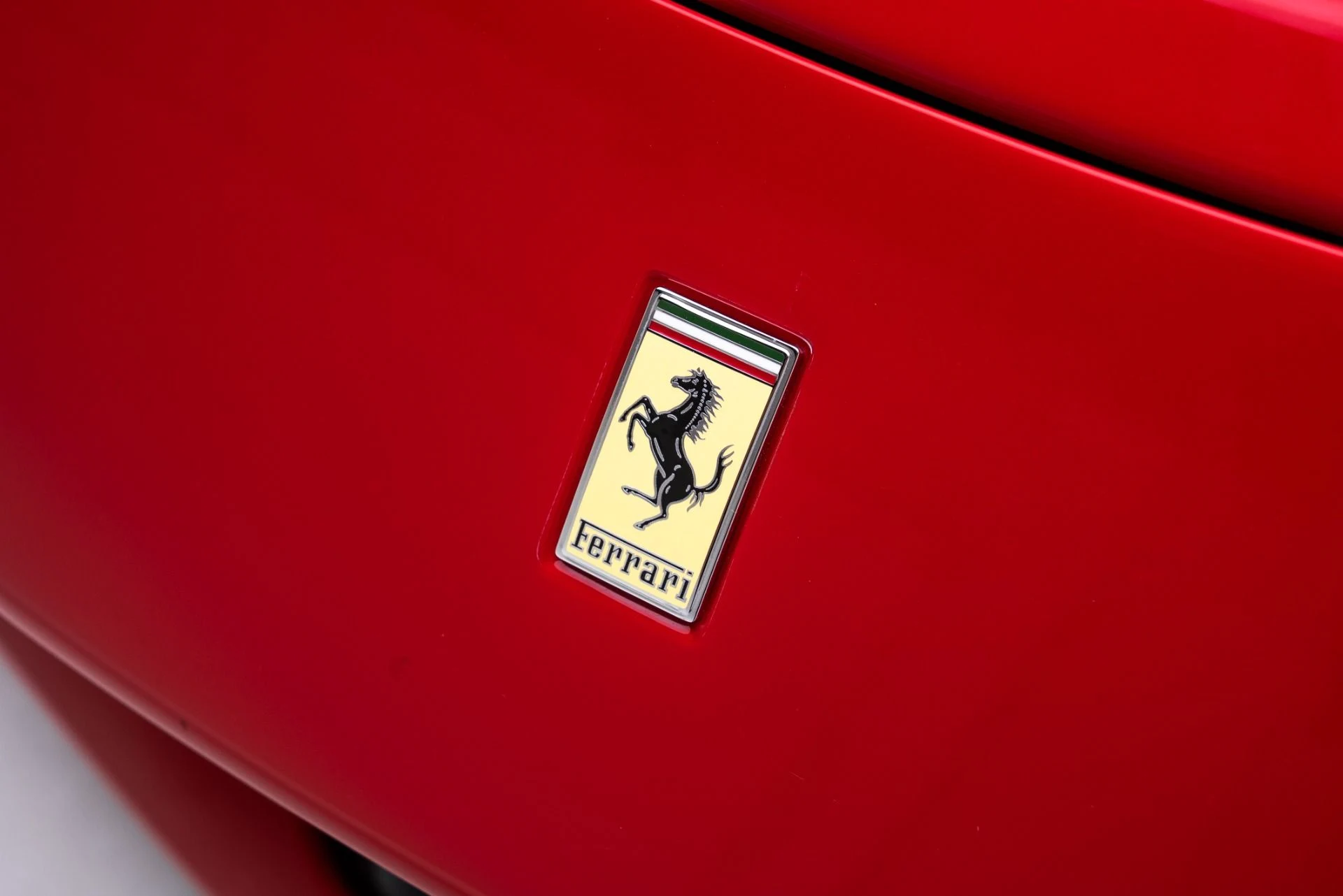 mph011_1002794716_Used_2024_Ferrari_SF_90_Stradale_1774546158_fb62b5fe7e