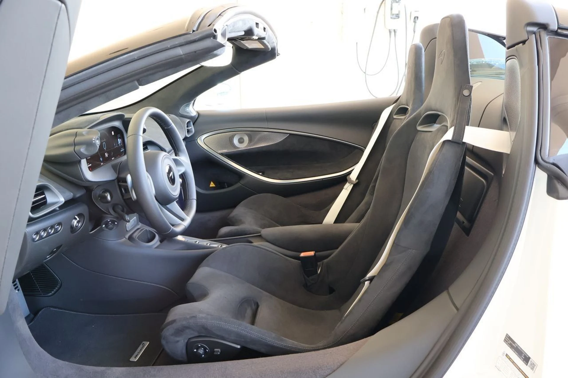 mph011_1004434583_12_cc3bced906