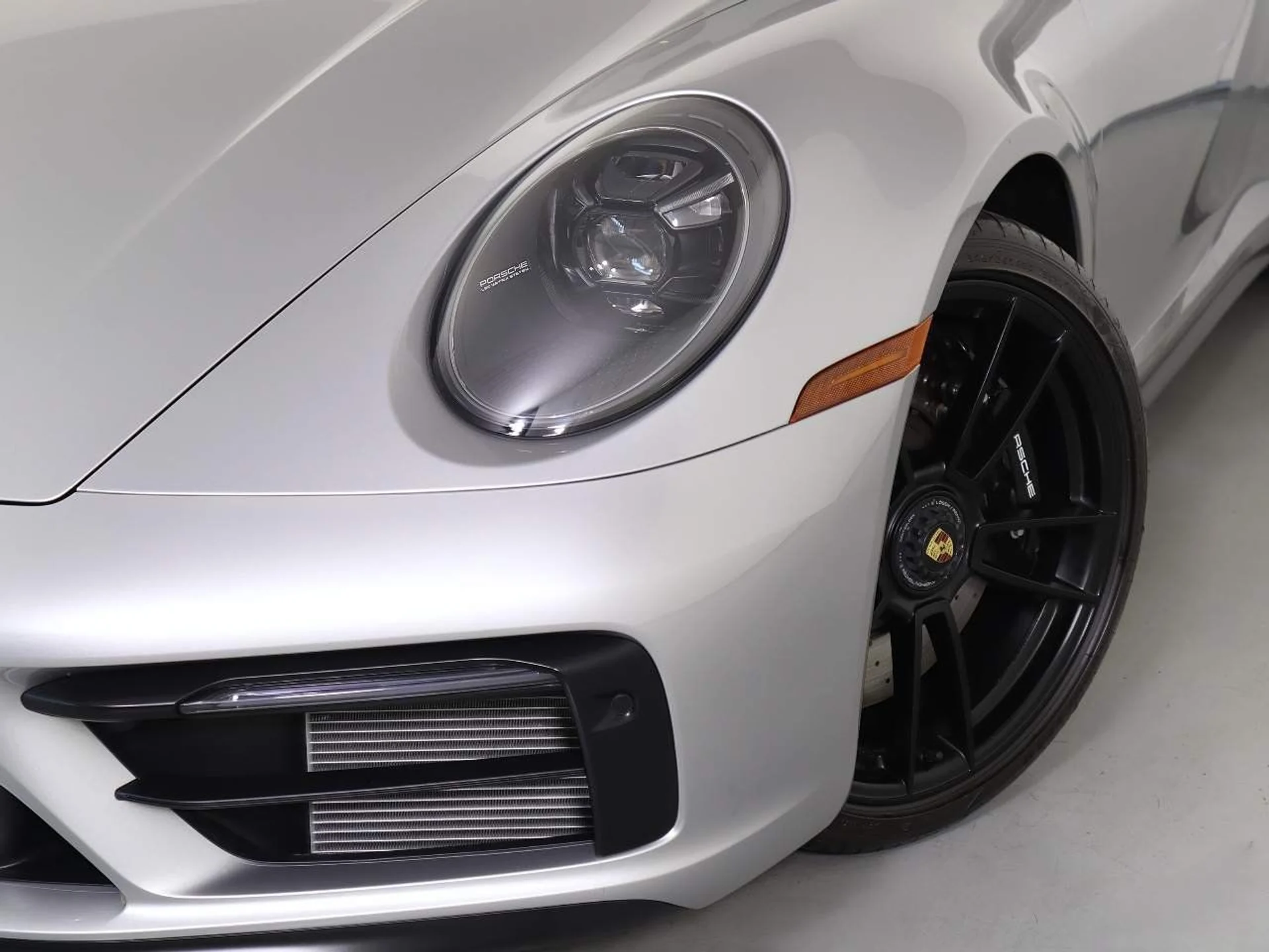 mph011_1005714520_2ae2754d76535fce67fe578f563f6fc3_d8bc597658