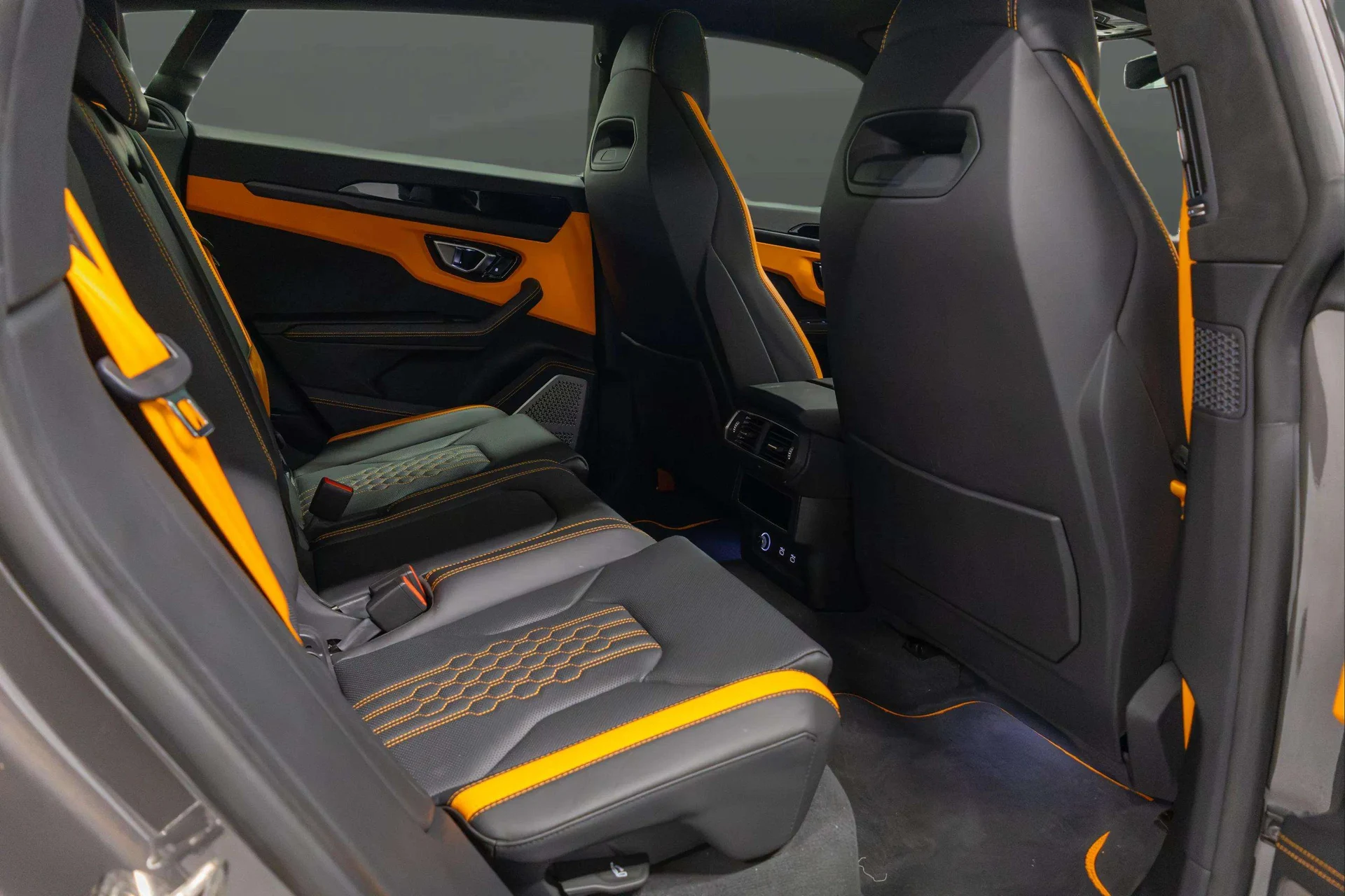 mph011_1011585924_fd887254_33ff_4b27_9de4_ba9b6dc449c5_202420_Lamborghini20_Urus20_S2028_ZPBCB_3_ZLXRLA_3431329_12_5225205d2a