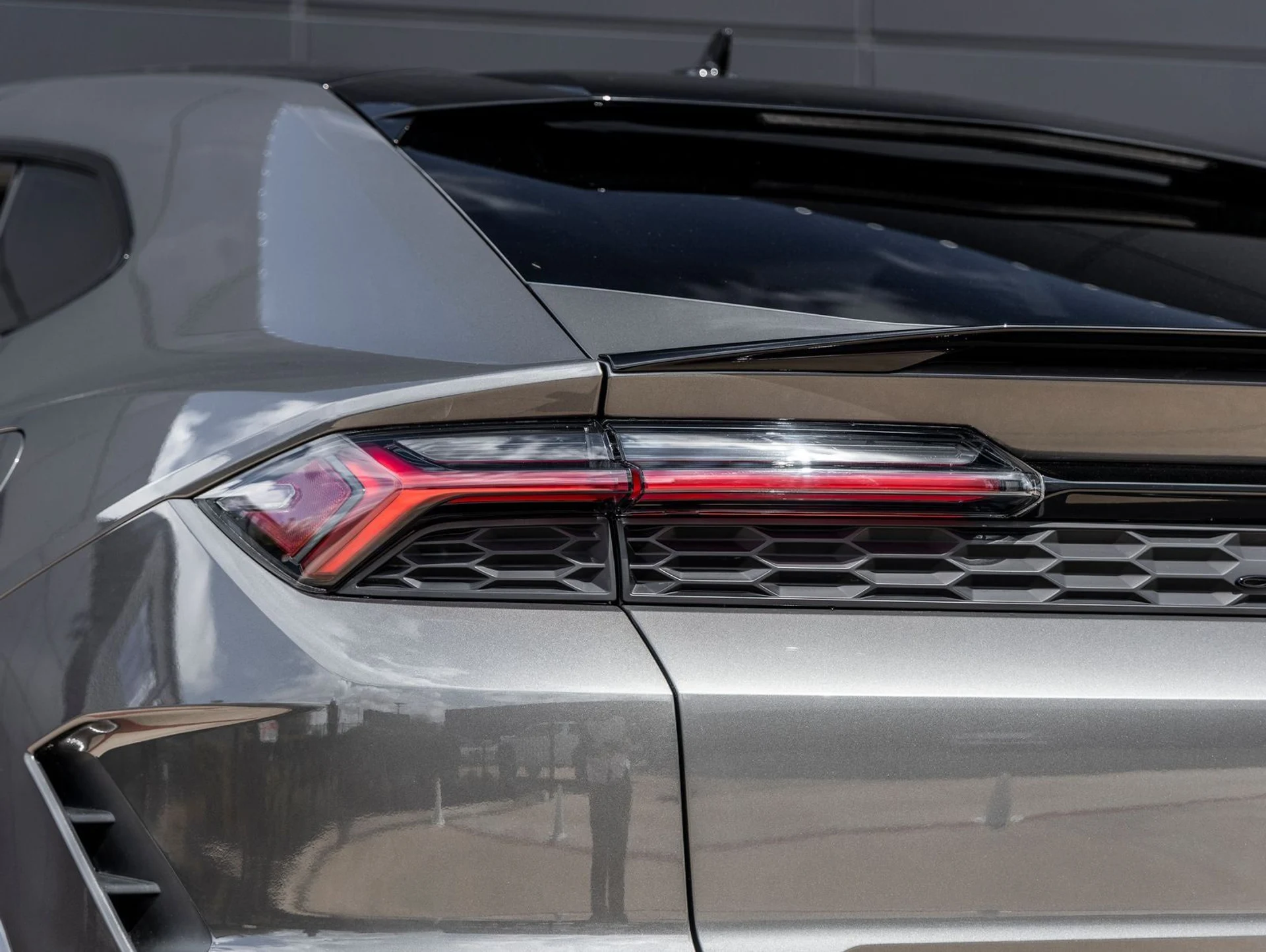 mph011_1013419989_12_cf48f65093