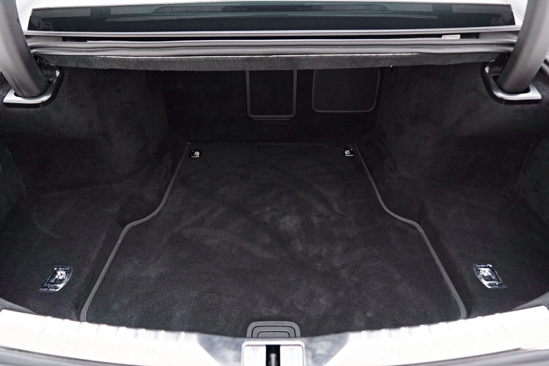 mph011_1014756601_Used_2021_Bentley_Flying_Spur_V8_1708622212_6be420b950