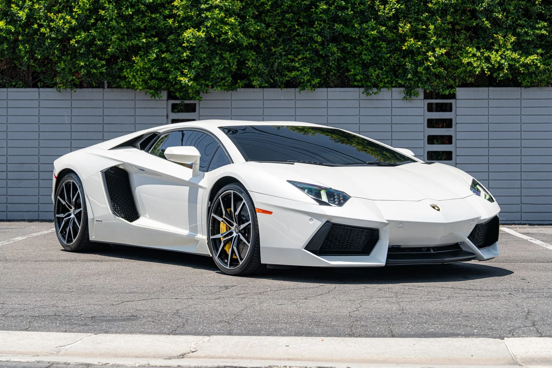 mph011_1015352906_Used_2013_Lamborghini_Aventador_LP_700_4_1753157579_e04aa4b6da