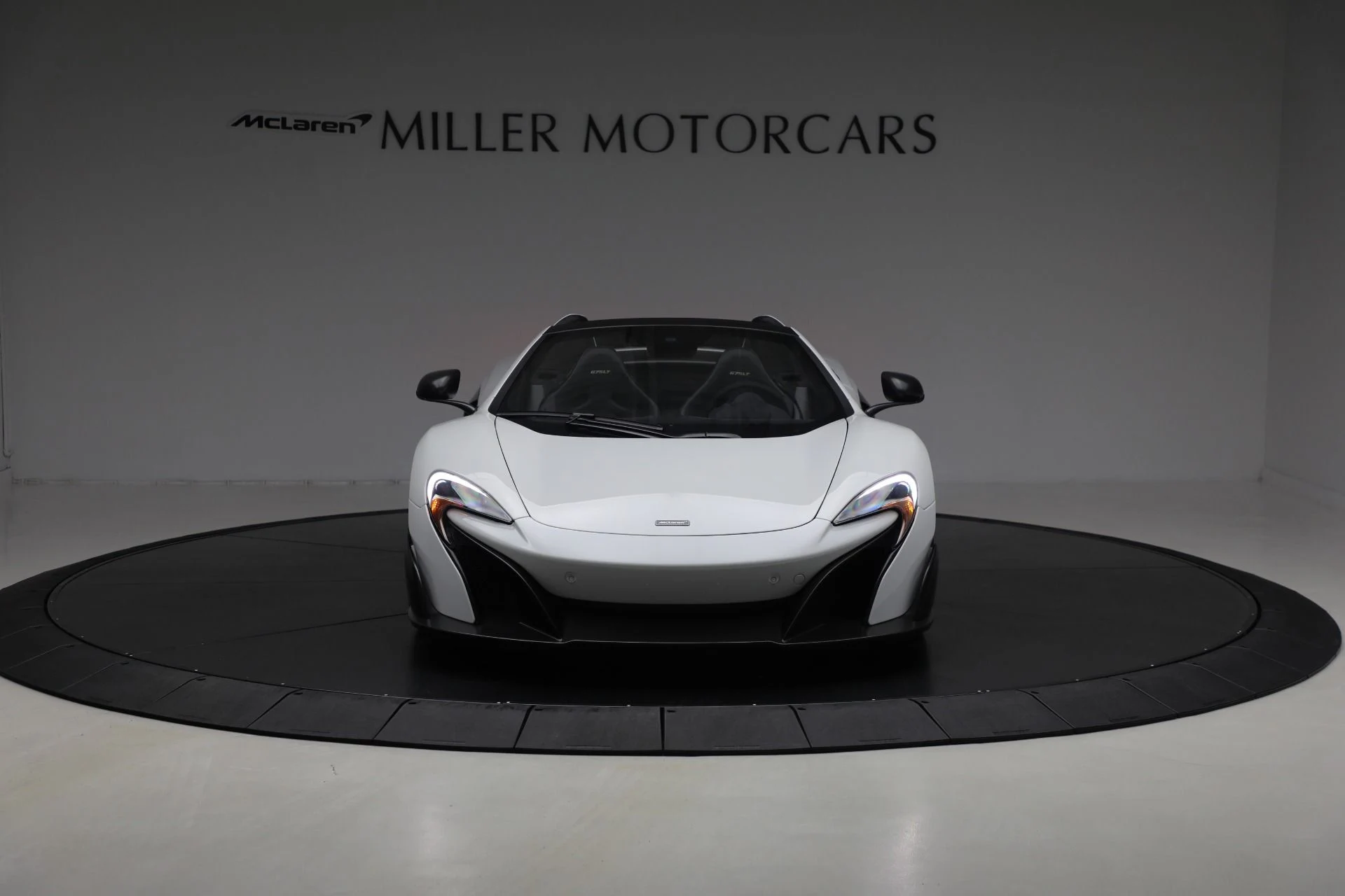 mph011_1015904889_Used_2016_Mc_Laren_675_LT_Spider_7d7b9ae700