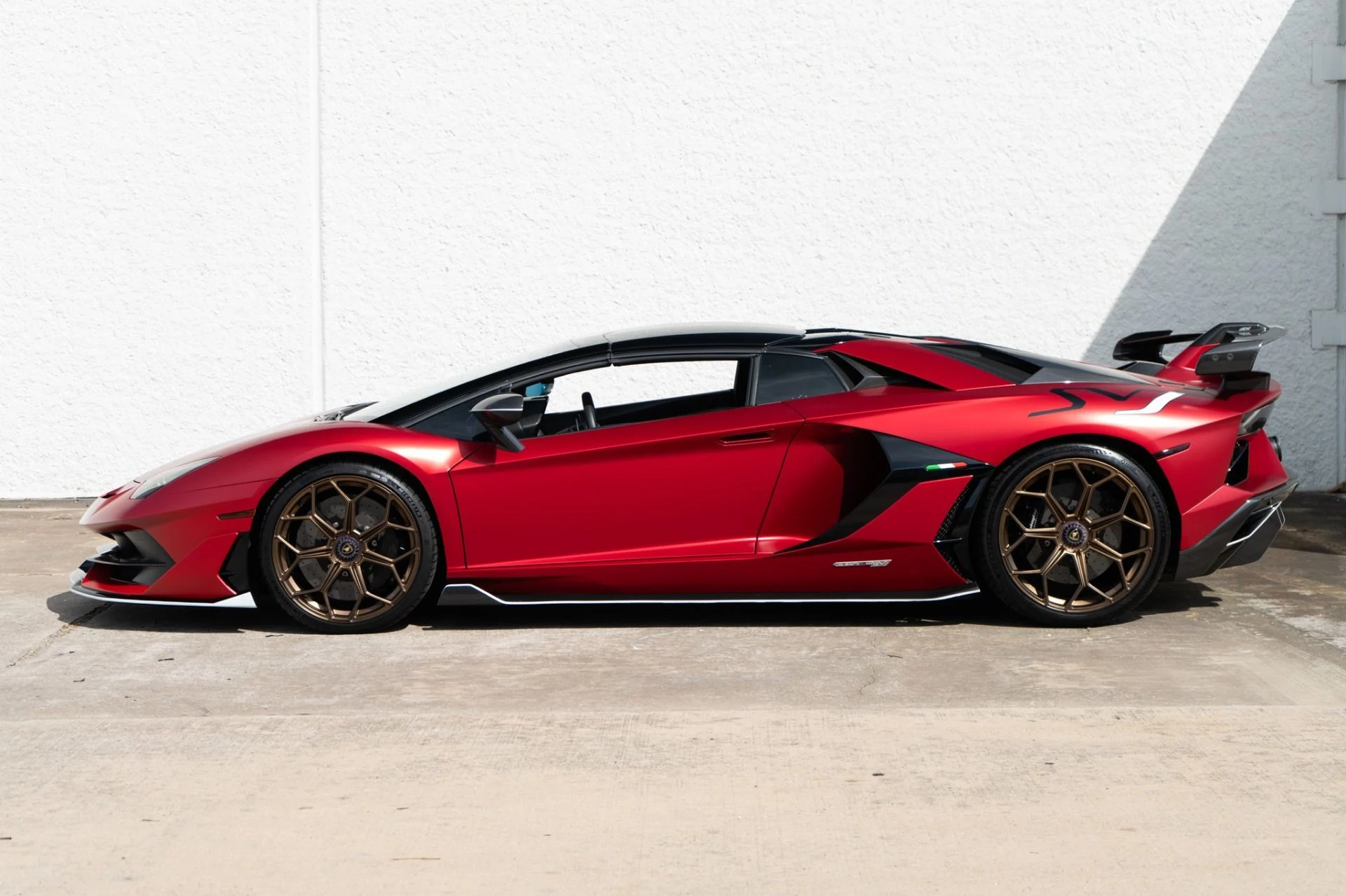 mph011_1015950581_Used_2021_Lamborghini_Aventador_LP_770_4_SVJ_Roadster_1790720056_e9796d19d0