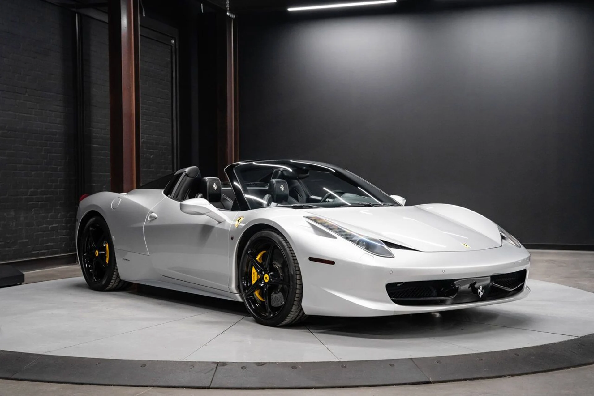 mph011_101639200_ferrari_458_italia_2013_96b51aaa16