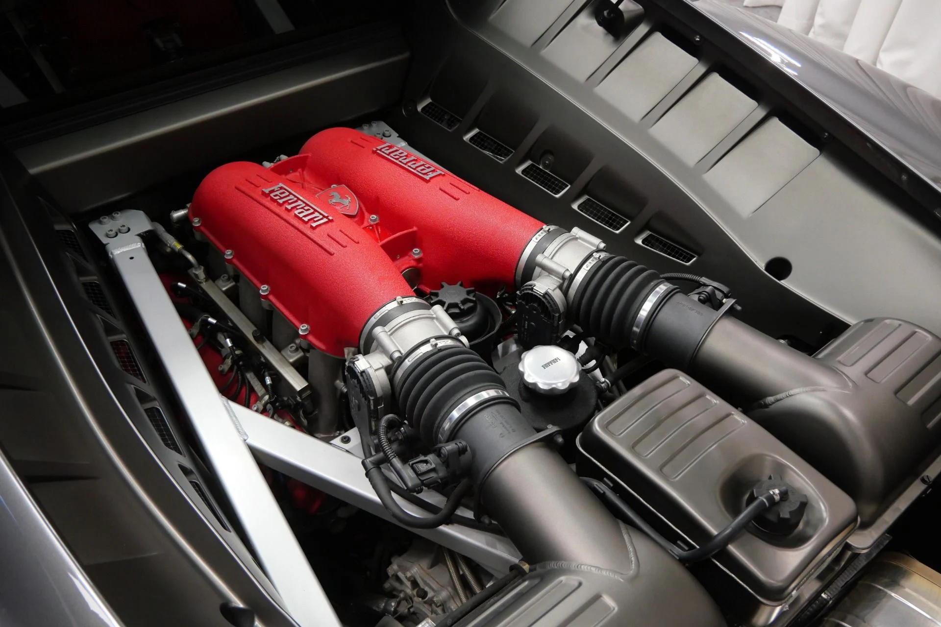 mph011_1017519812_Used_2005_Ferrari_F430_1760551020_ce51868895