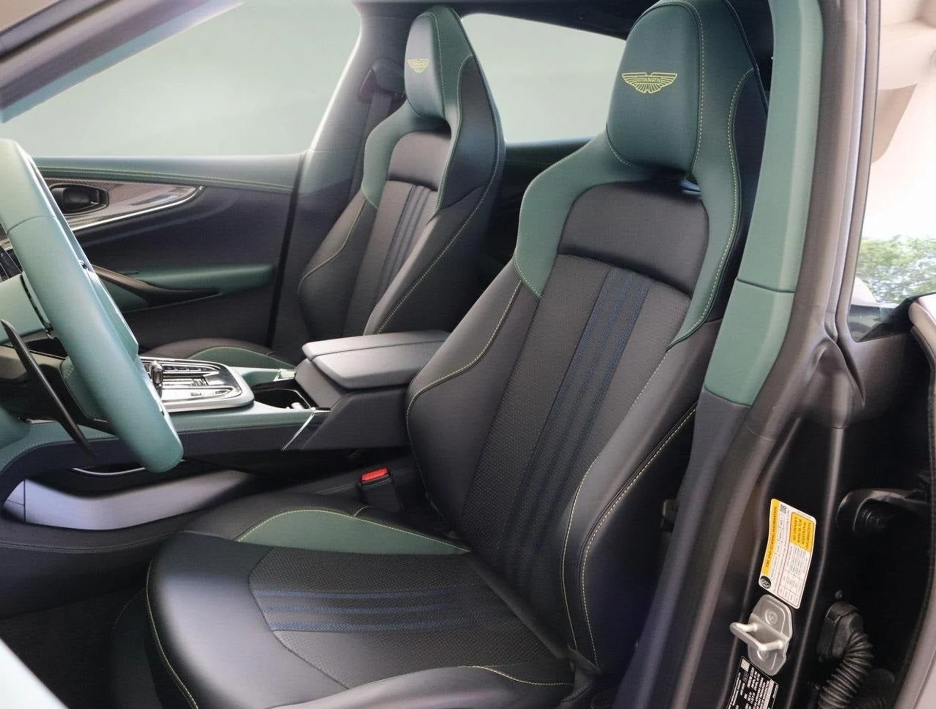 mph011_101883912_12_0fb8041c52