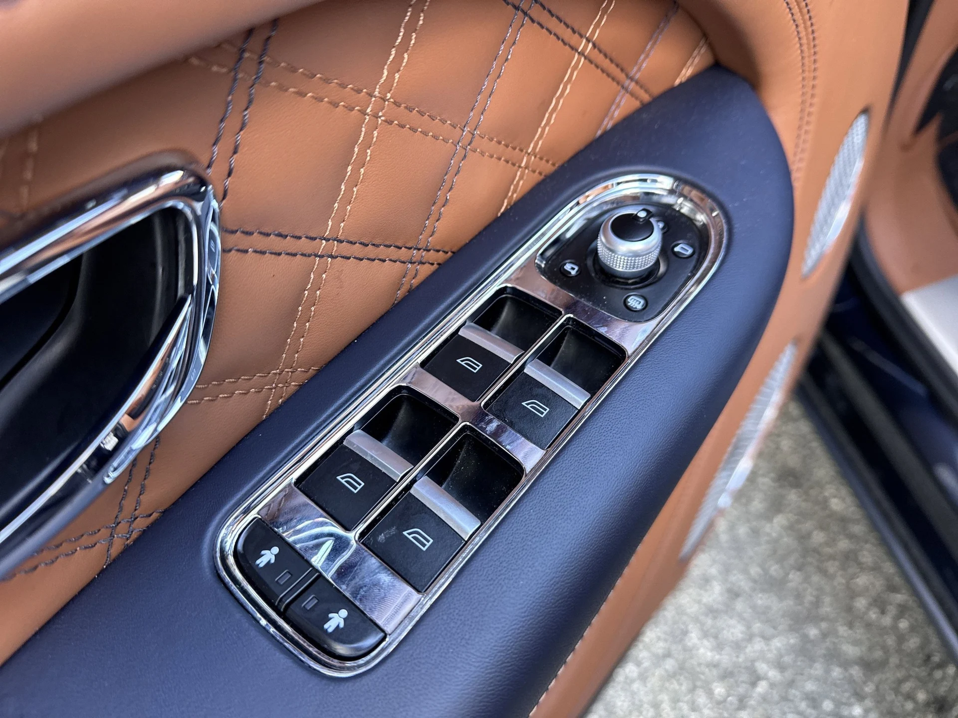 mph011_102321977_dabc448cfc8f36f9b9153558faf3e9b4x_30766c3c94