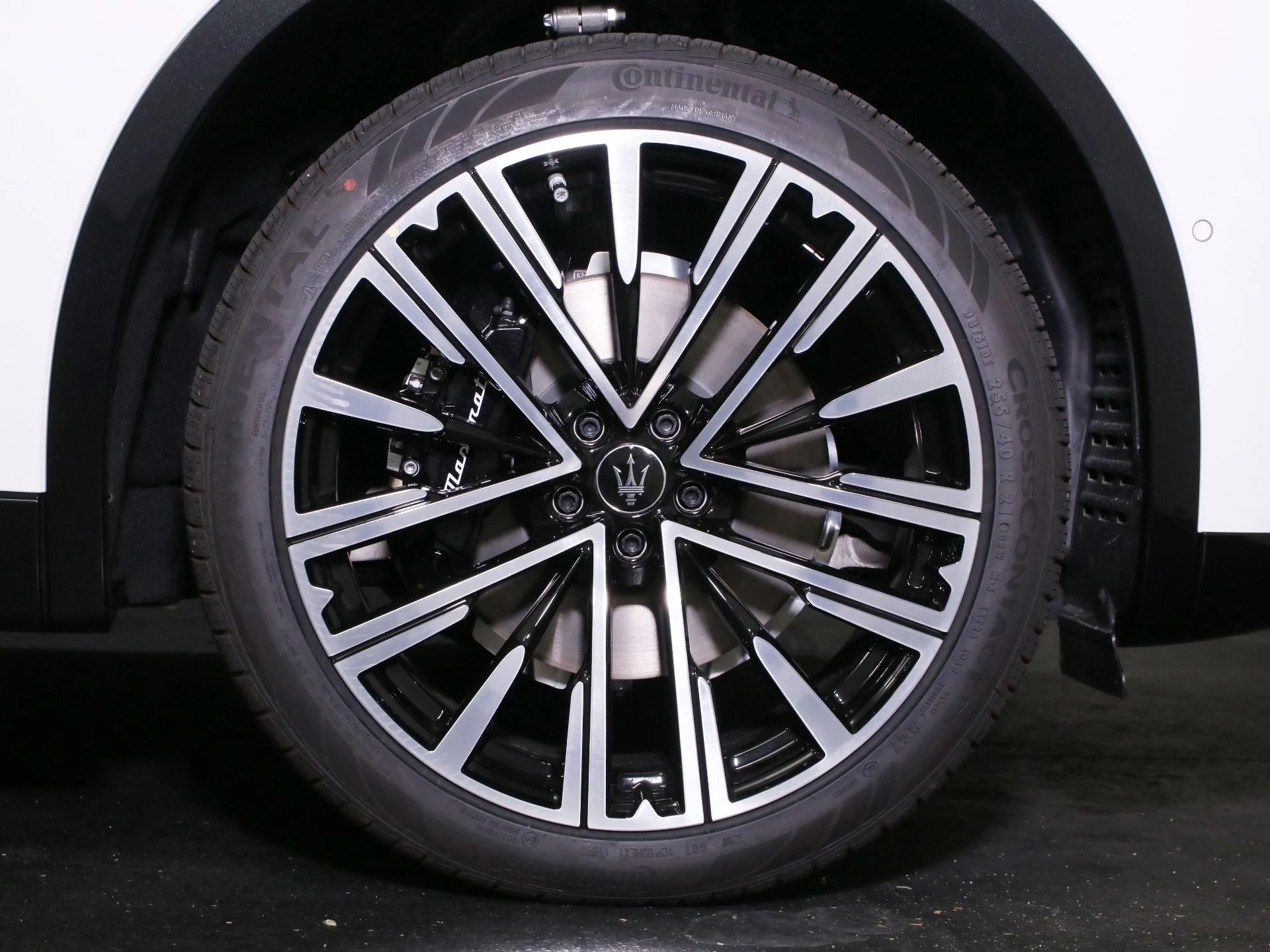 mph011_1036479116_New_2025_Maserati_Grecale_Modena_1750292098_8091692676