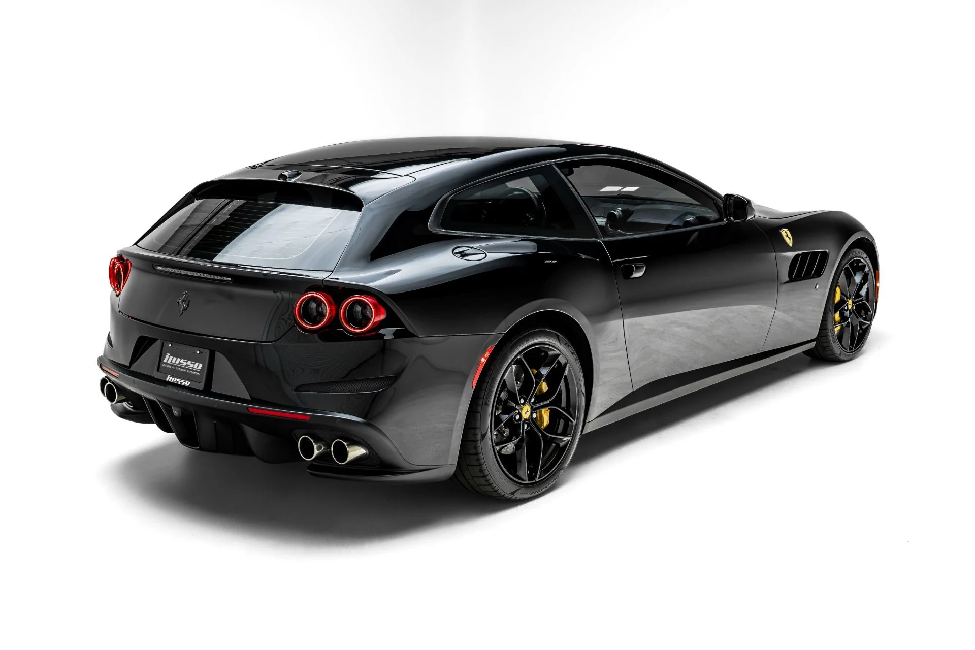 mph011_1042136890_Used_2018_Ferrari_GTC_4_Lusso_T_1783036196_a7da97fc48