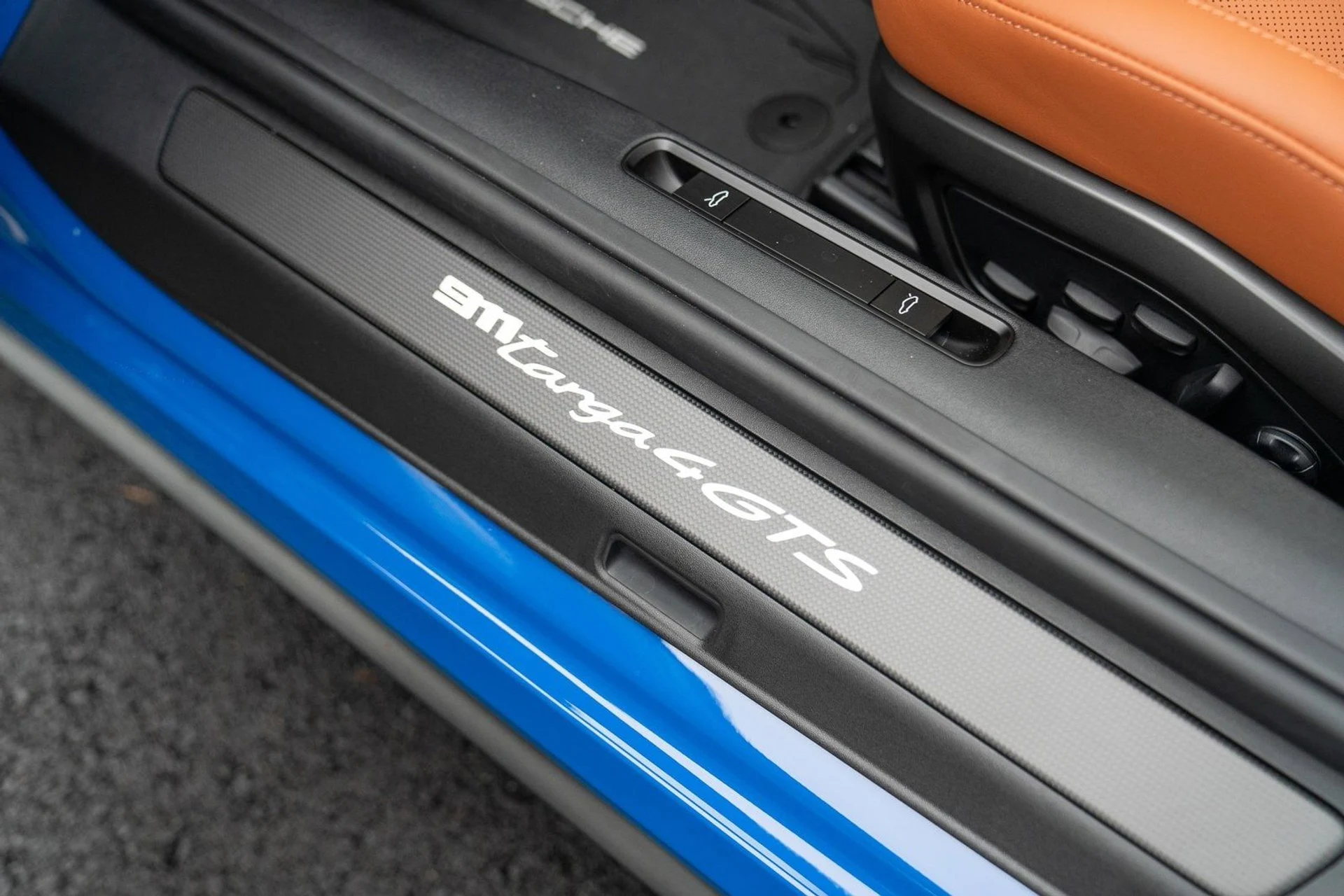 mph011_1042179386_ab32374a3ebf959d16eb21aec731022ax_96b3ee892a