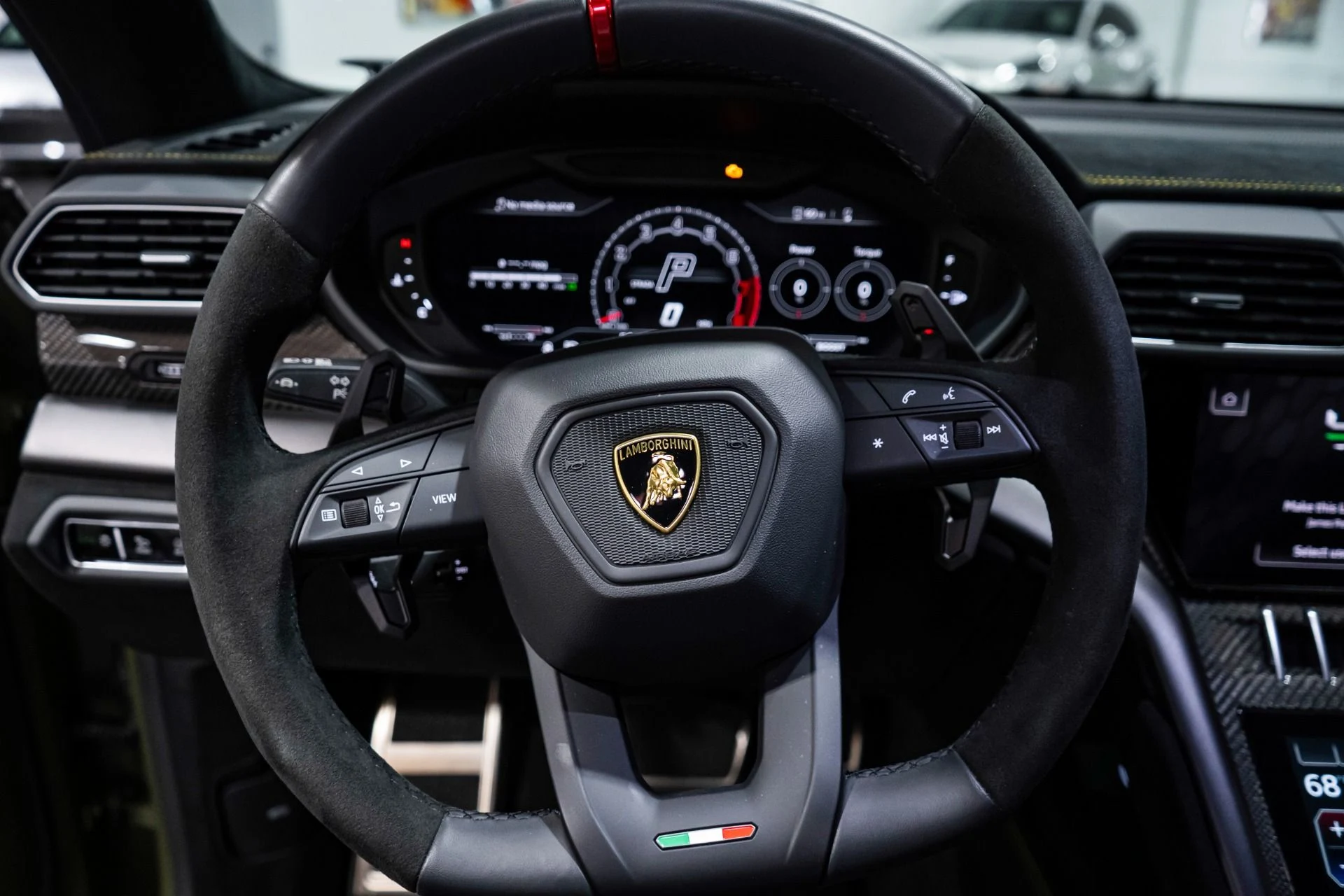 mph011_1042494659_Used_2023_Lamborghini_Urus_Performante_FACTORY_MATTE_322297_MSRP_1764030991_0e6987dd8d