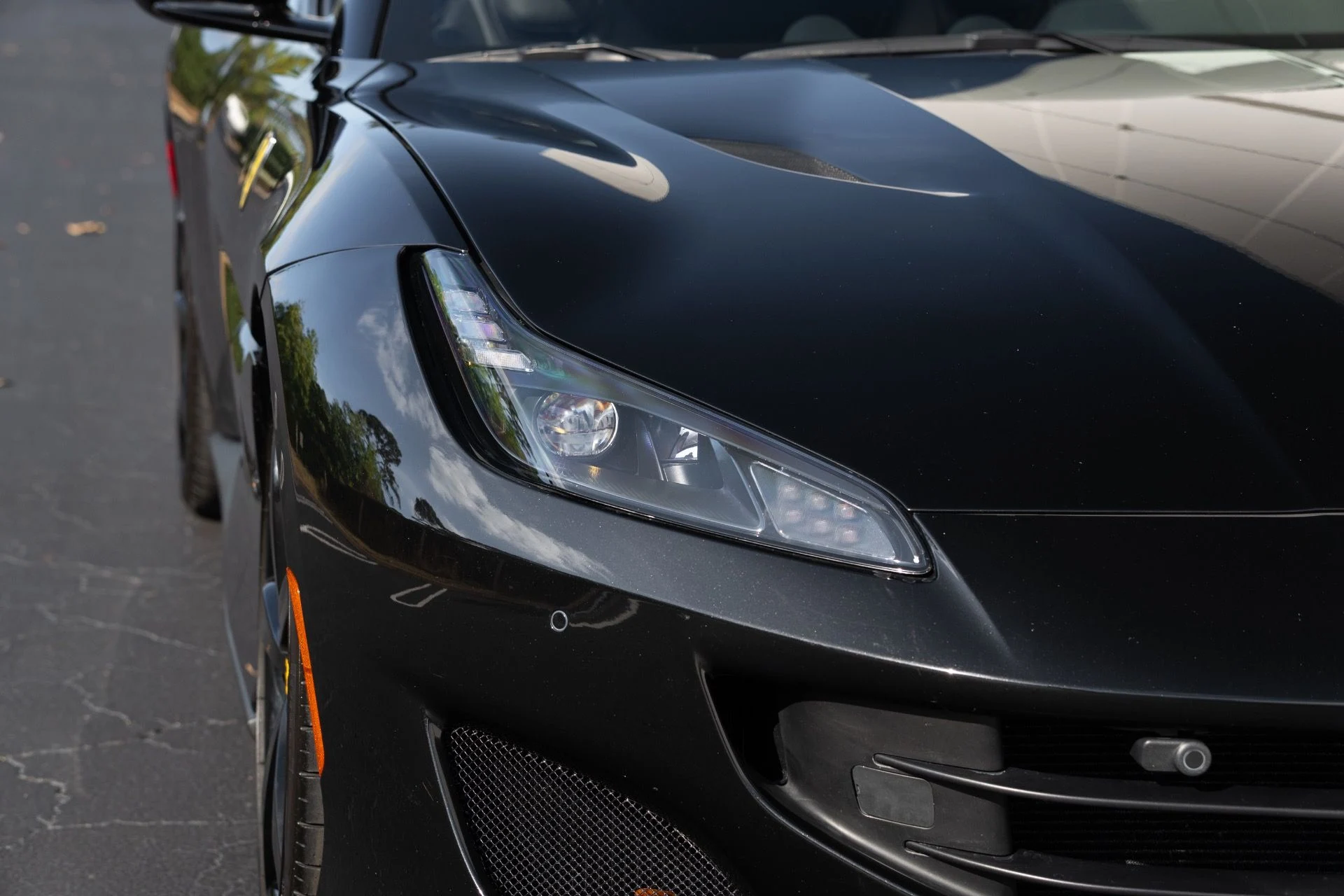 mph011_1045614181_Used_2019_Ferrari_Portofino_1771532696_5eea99ea98