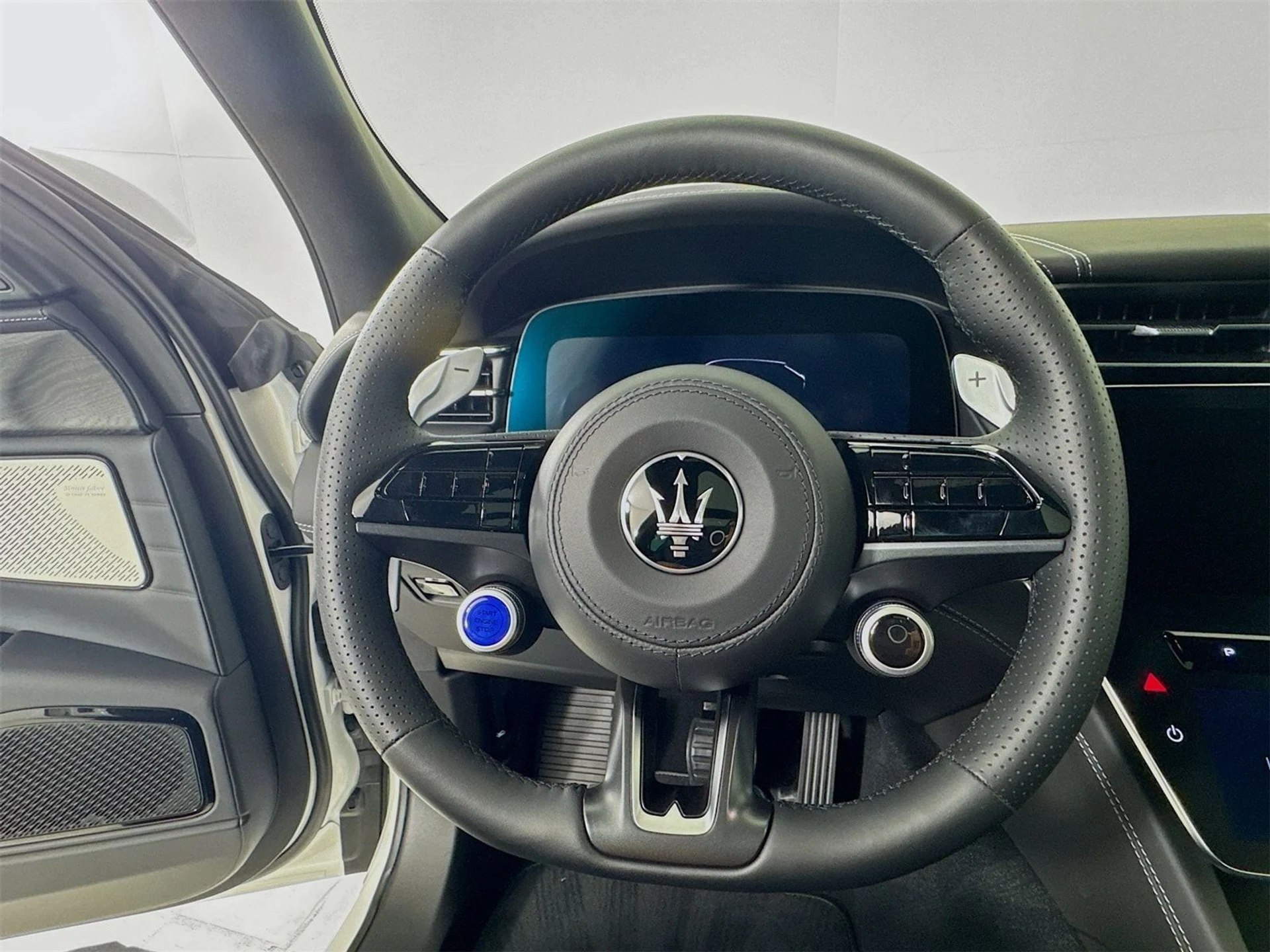 mph011_1048629733_52c769d4c7e96f0ceb6b04be05b73564x_7c647efdde